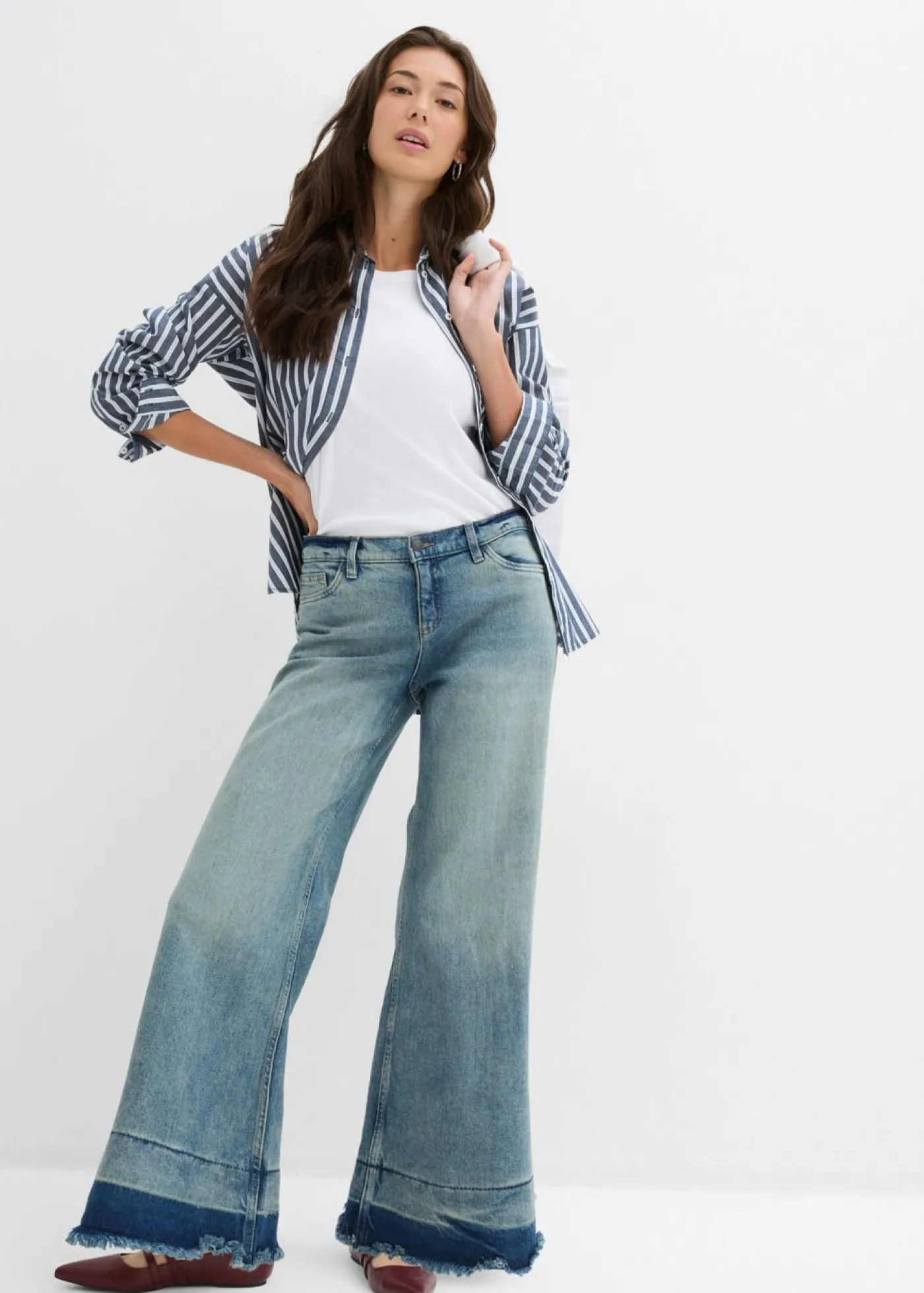 bonprix bonprix Vaqueros de pernera ancha, mid waist denim claro desgastado vintage Clearance