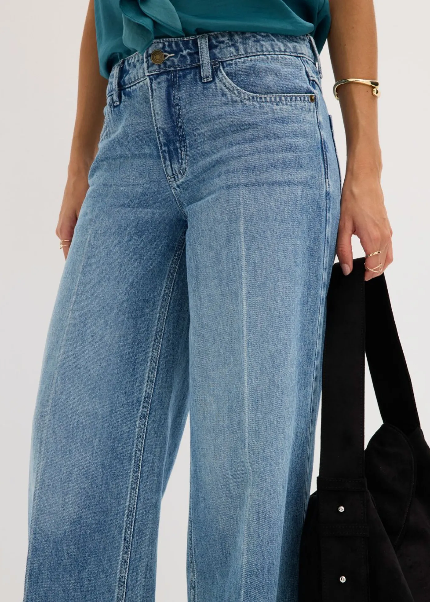 bonprix bonprix Vaqueros de pernera ancha, mid waist, largo completo y low stretch Azul piedra usado