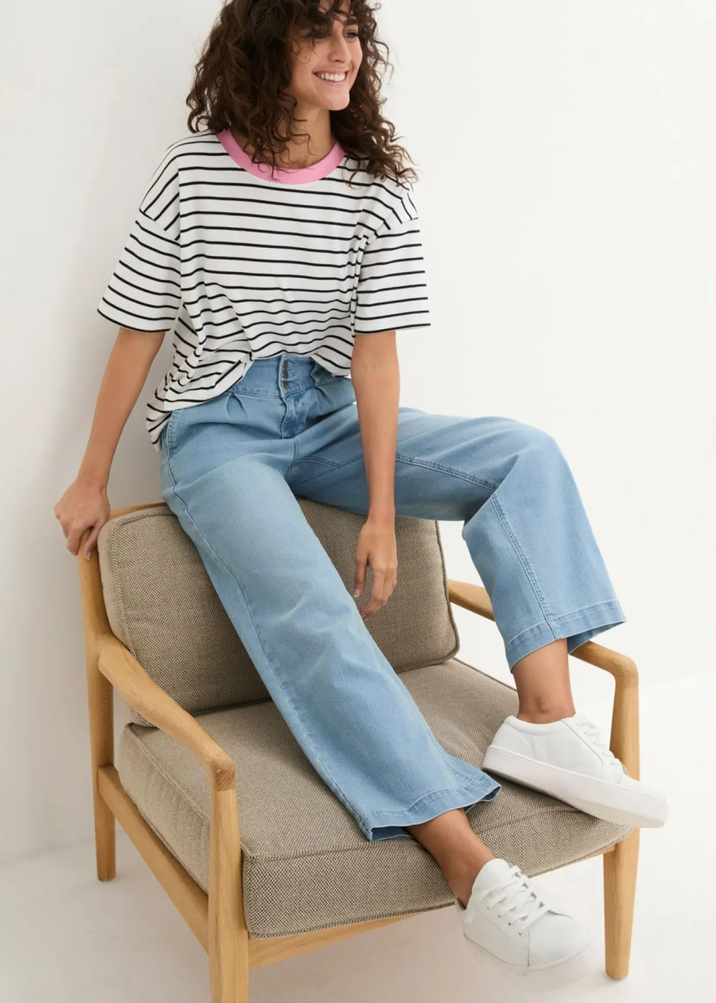 bonprix bonprix Vaqueros de pernera ancha, high waist, cintura cómoda Blanco lana