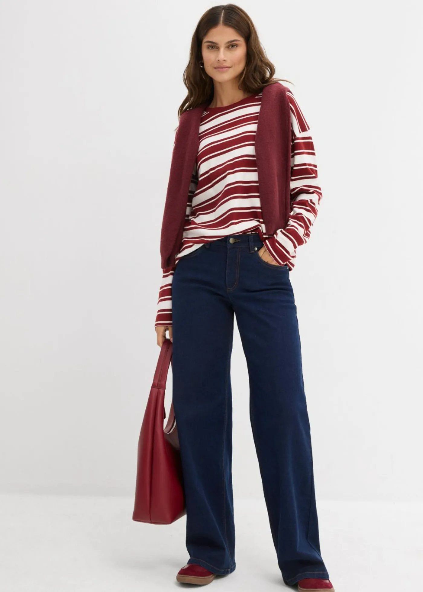 bonprix bonprix Vaqueros de pernera ancha, mid waist, de algodón orgánico Azul oscuro denim Hot
