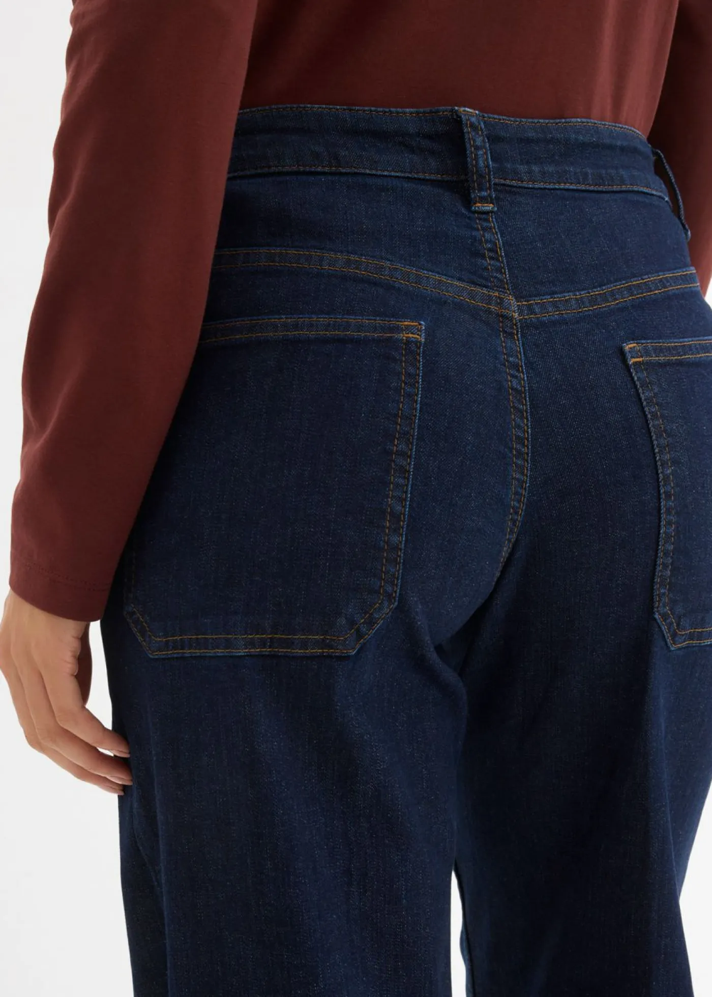 bonprix bonprix Vaqueros de talle medio de algodón orgánico con perneras anchas Azul oscuro denim Sale