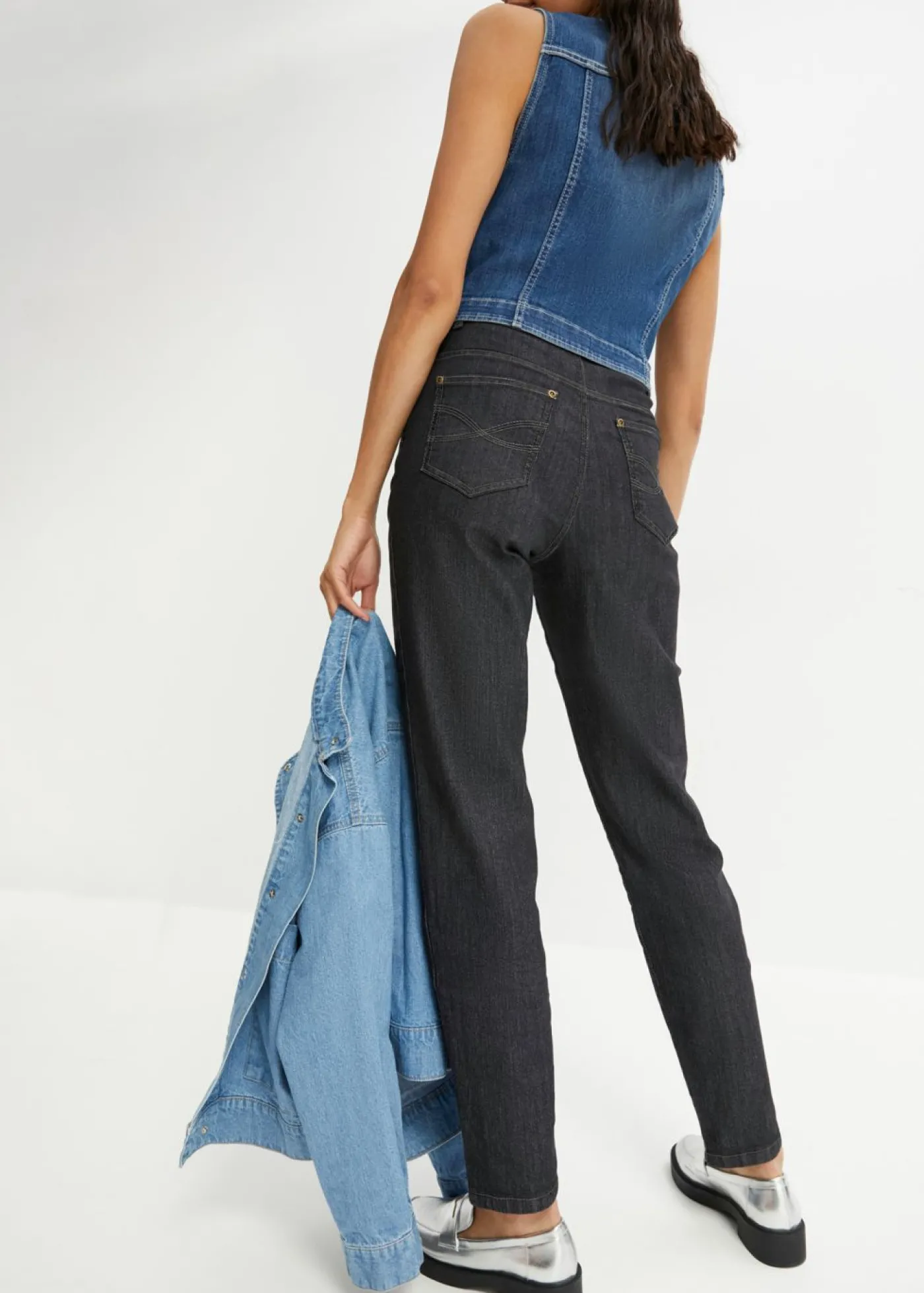 bonprix bonprix Vaqueros elásticos de cintura alta y corte mom Denim negro desgastado New