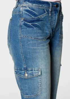 bonprix bonprix Vaqueros elásticos de talle medio y corte cargo Azul claro blanqueado Clearance