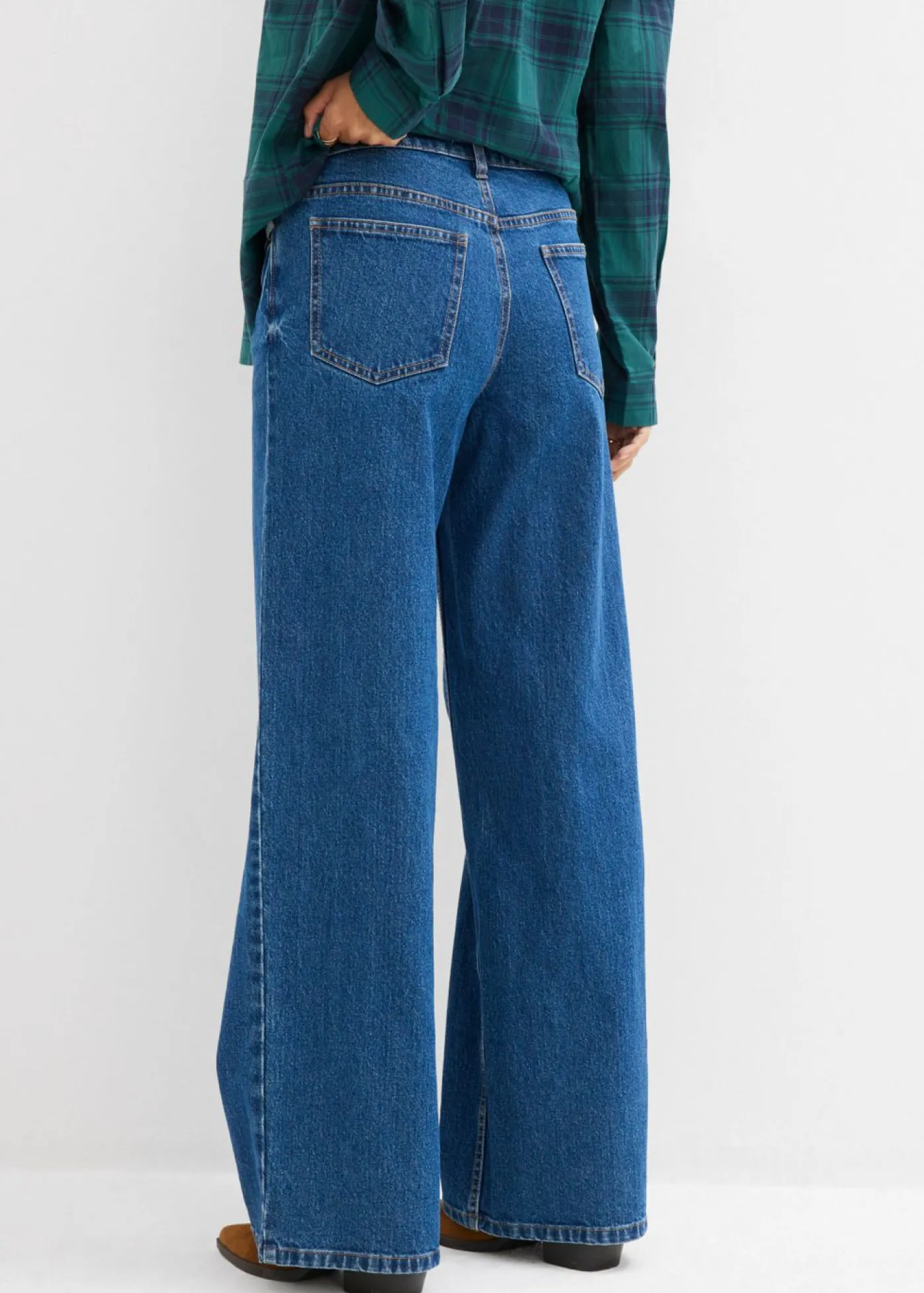bonprix bonprix Vaqueros holgados con talle medio y corte recto Azul piedra usado Outlet
