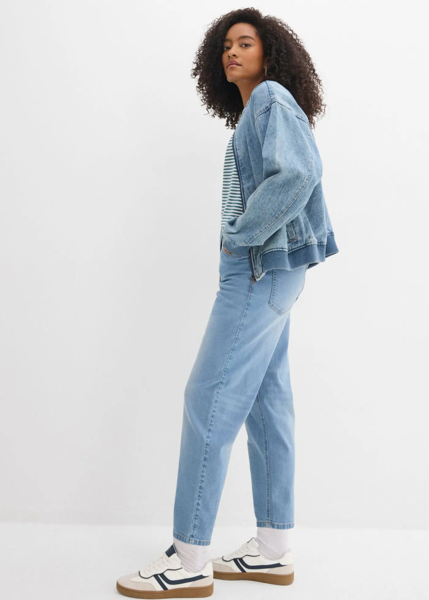 bonprix bonprix Vaqueros mom, high waist, cropped azul claro denim usado Best