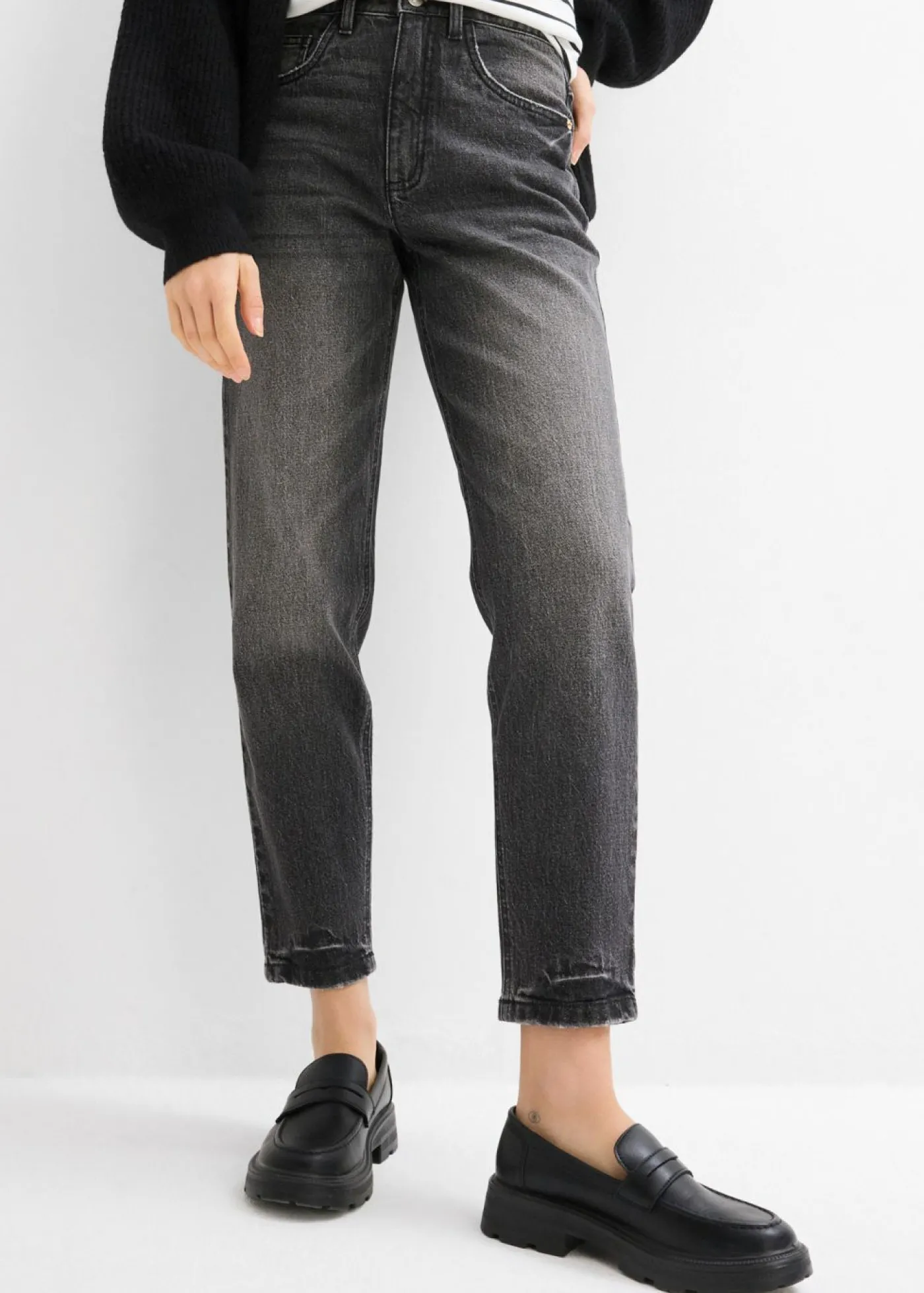 bonprix bonprix Vaqueros mom, high waist, low stretch, cropped negro denim usado New