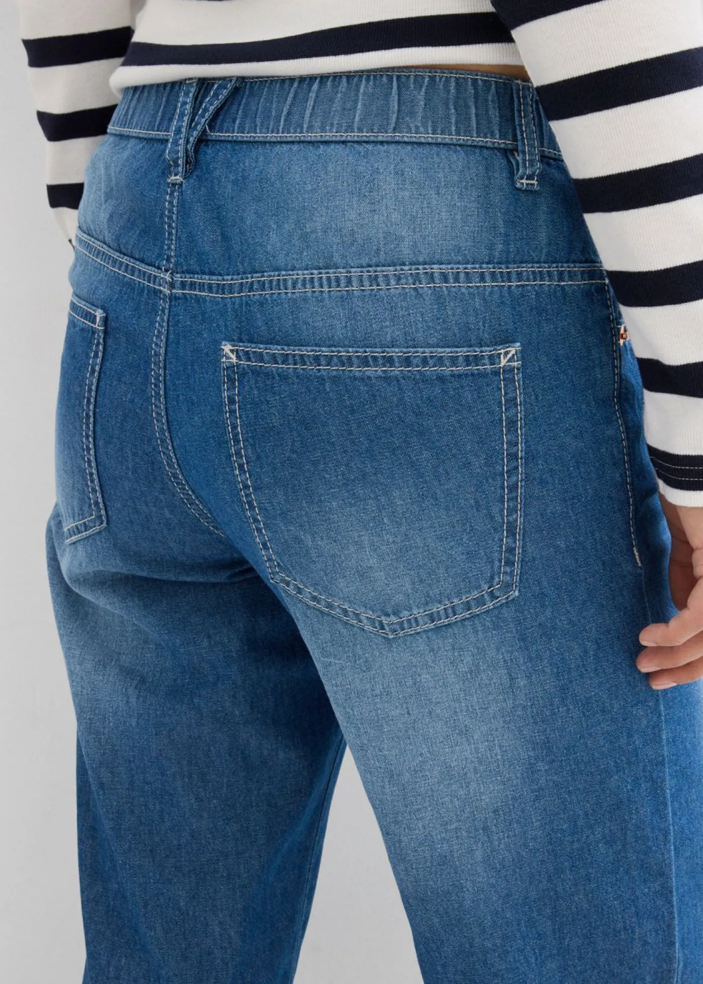 bonprix bonprix Vaqueros rectos con talle medio, cinturilla cómoda y material elástico Azul piedra usado Outlet