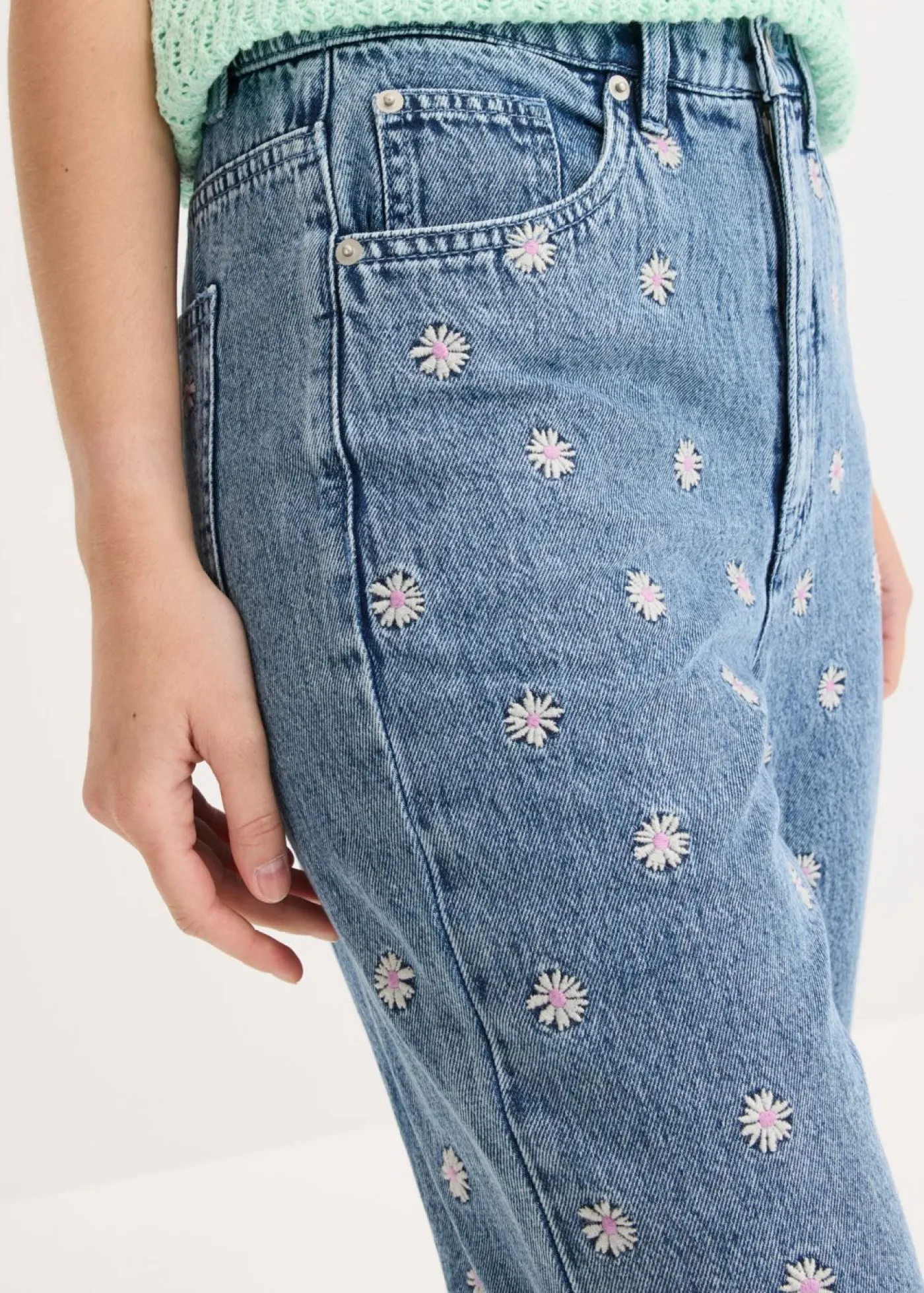 bonprix bonprix Vaqueros rectos de algodón con talle alto Denim claro desgastado Clearance