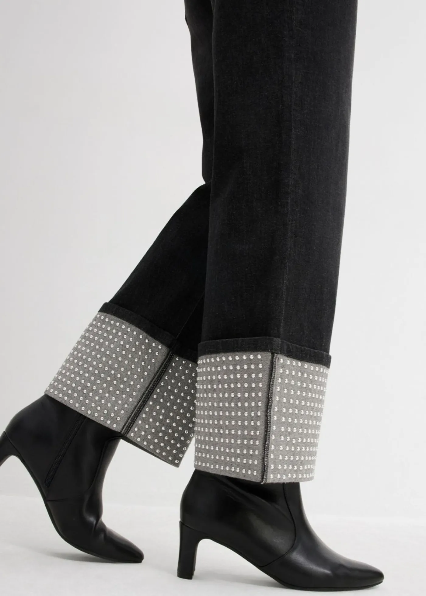 bonprix bonprix Vaqueros rectos de talle alto con dobladillo negro denim usado Online