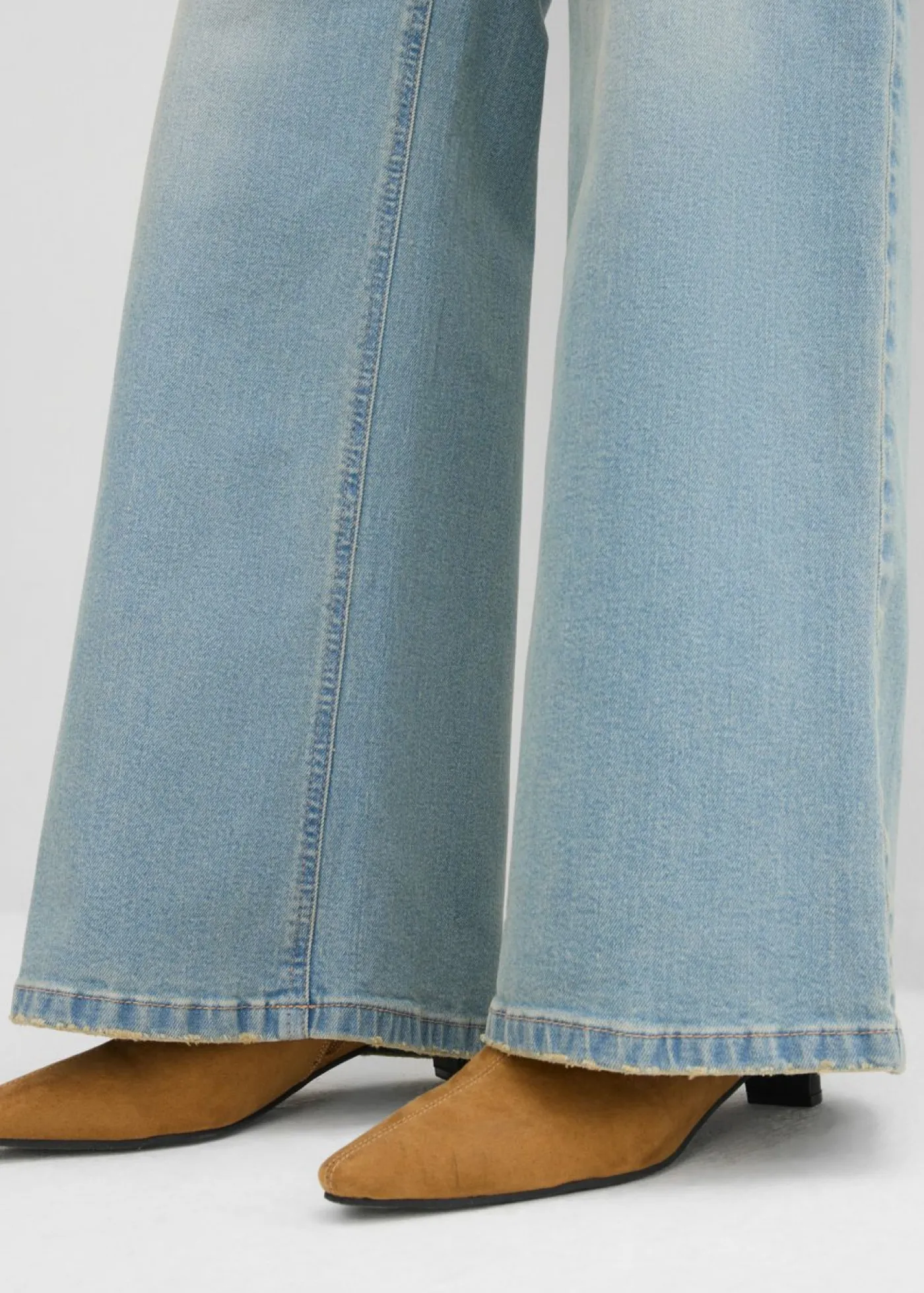 bonprix bonprix Vaqueros rectos holgados de talle alto azul claro denim-beige-kaki usado