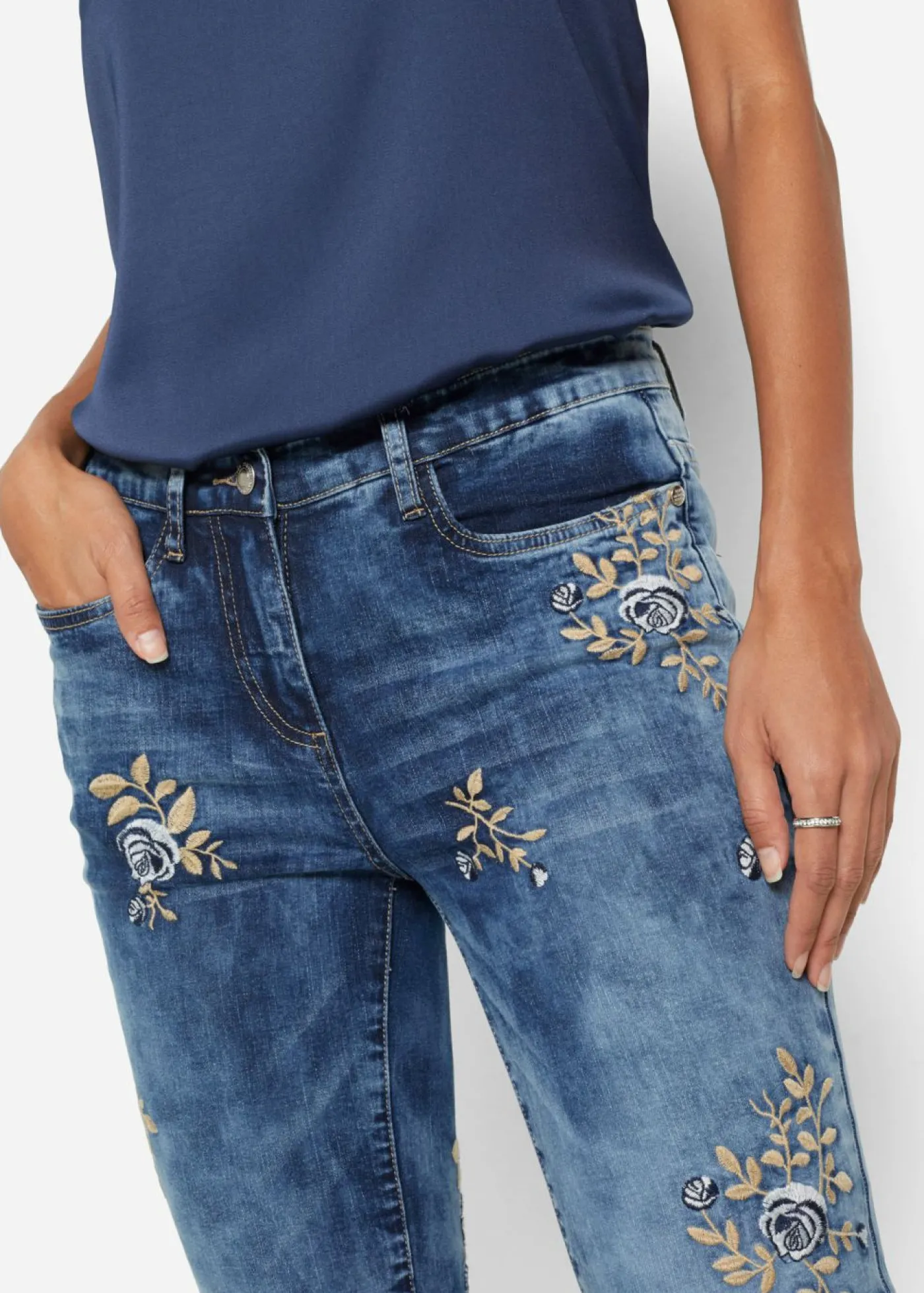 bonprix bonprix Vaqueros slim fit, con bordado de flores Denim Best