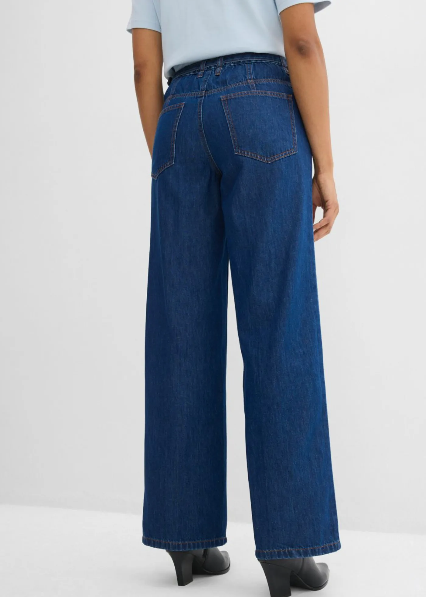 bonprix bonprix Vaqueros straight, loose, mid waist, de algodón Azul oscuro denim Online