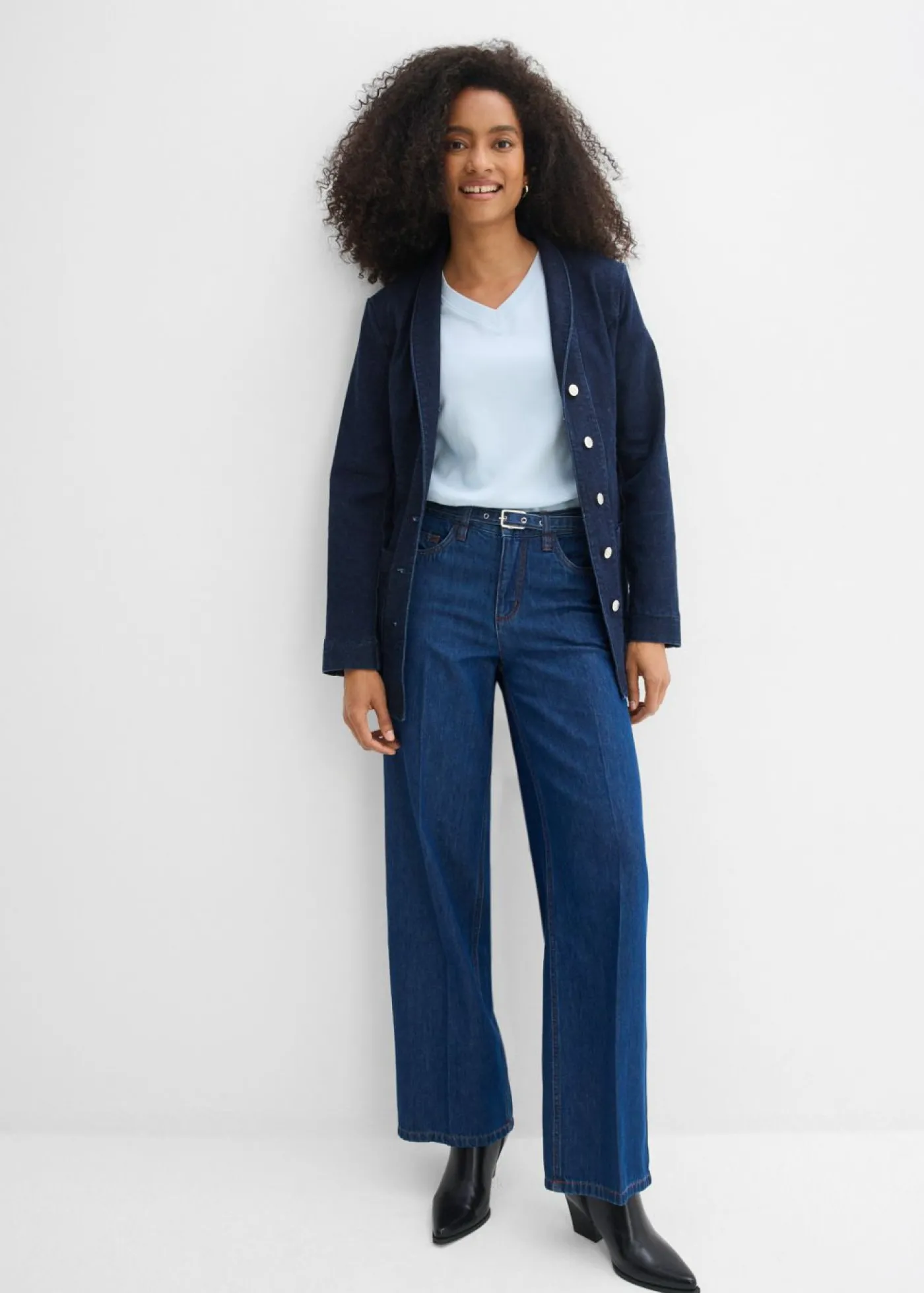 bonprix bonprix Vaqueros straight, loose, mid waist, de algodón Azul oscuro denim Online