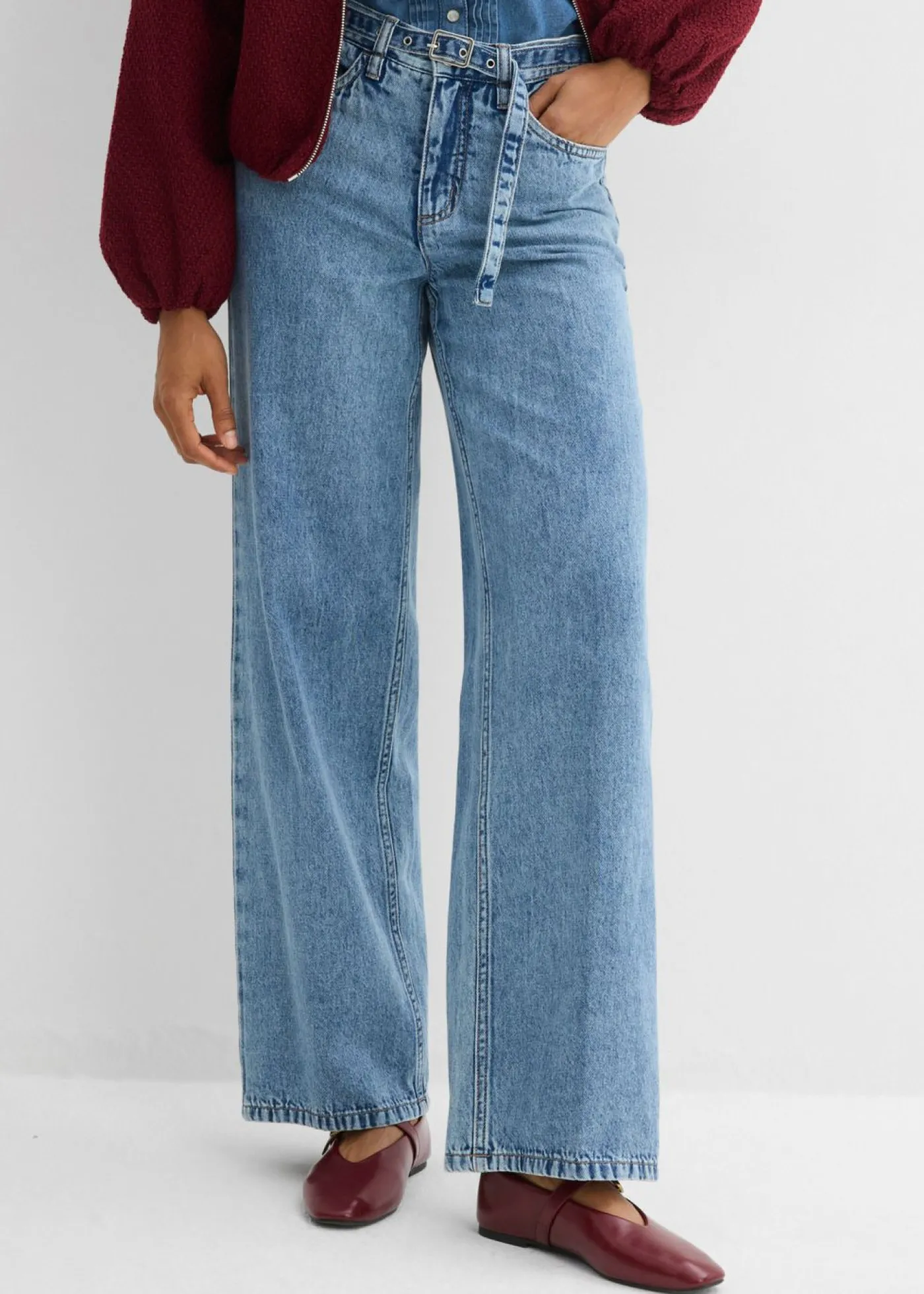bonprix bonprix Vaqueros straight, loose, mid waist, de algodón azul claro denim usado New