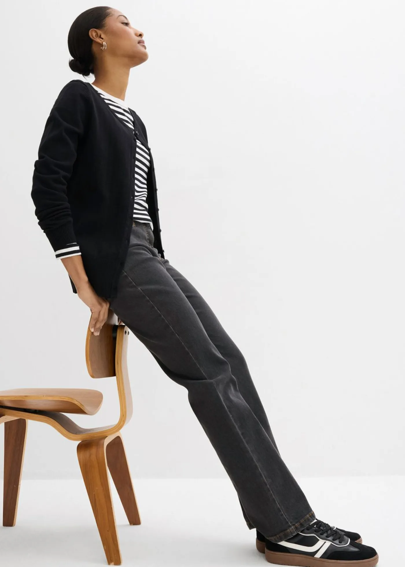 bonprix bonprix Vaqueros straight, mid waist, elásticos Negro Sale