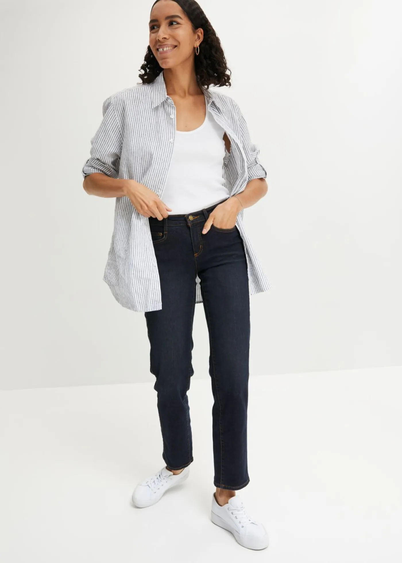 bonprix bonprix Vaqueros straight, mid waist, elásticos Azul marino desgastado Online