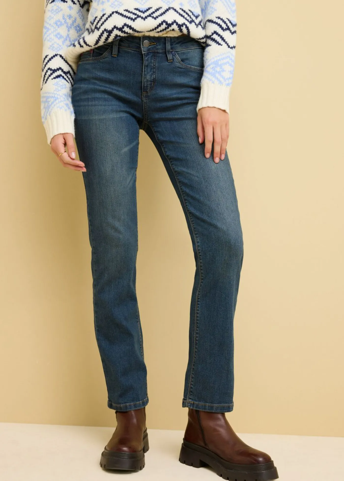 bonprix bonprix Vaqueros straight, mid waist, elásticos Azul marino desgastado Clearance