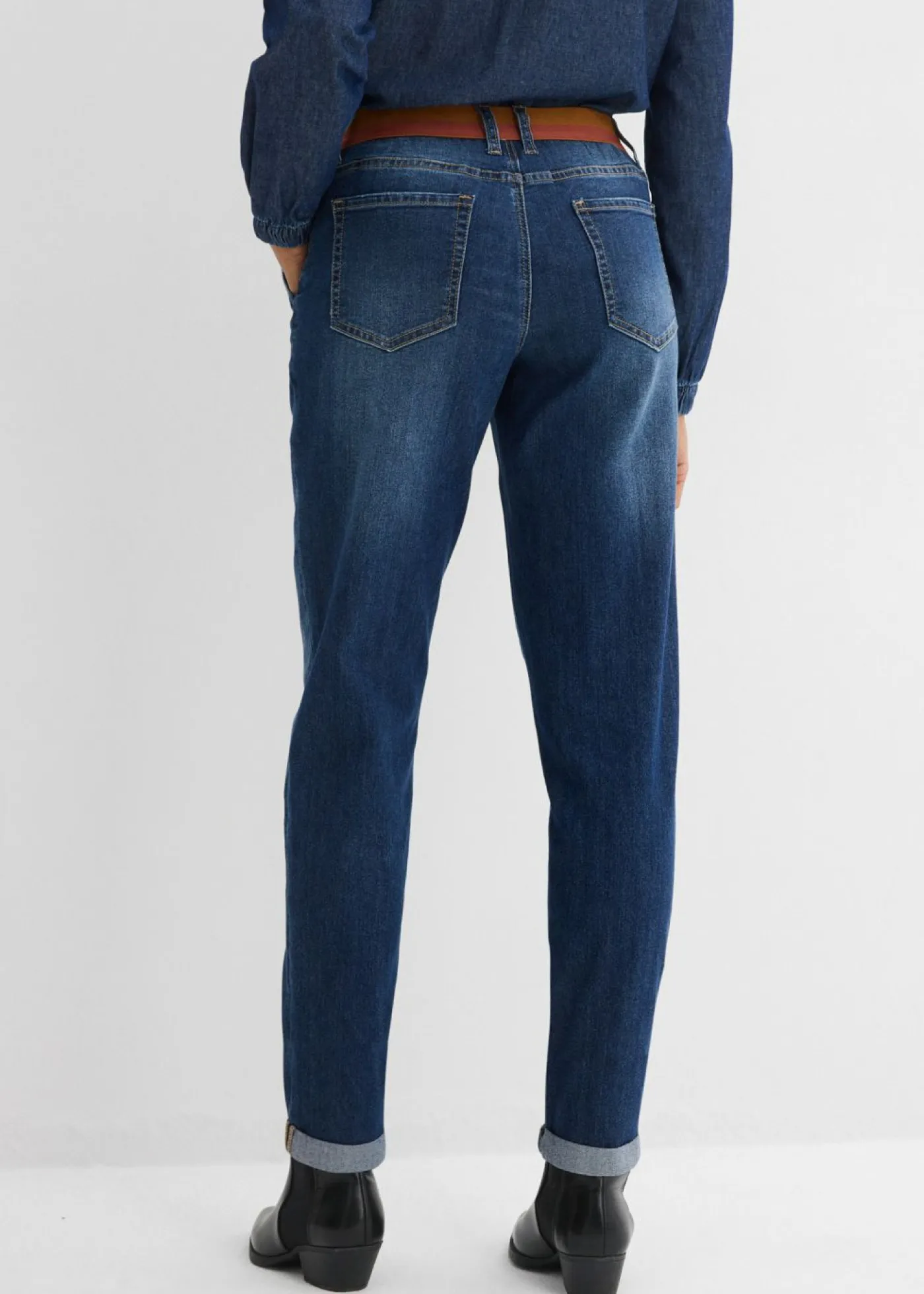 bonprix bonprix Vaqueros tipo boyfriend con talle medio y cinturilla elástica azul oscuro denim usado Outlet