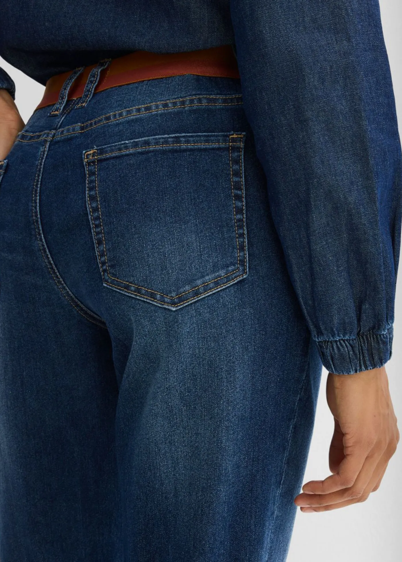 bonprix bonprix Vaqueros tipo boyfriend con talle medio y cinturilla elástica azul oscuro denim usado Outlet