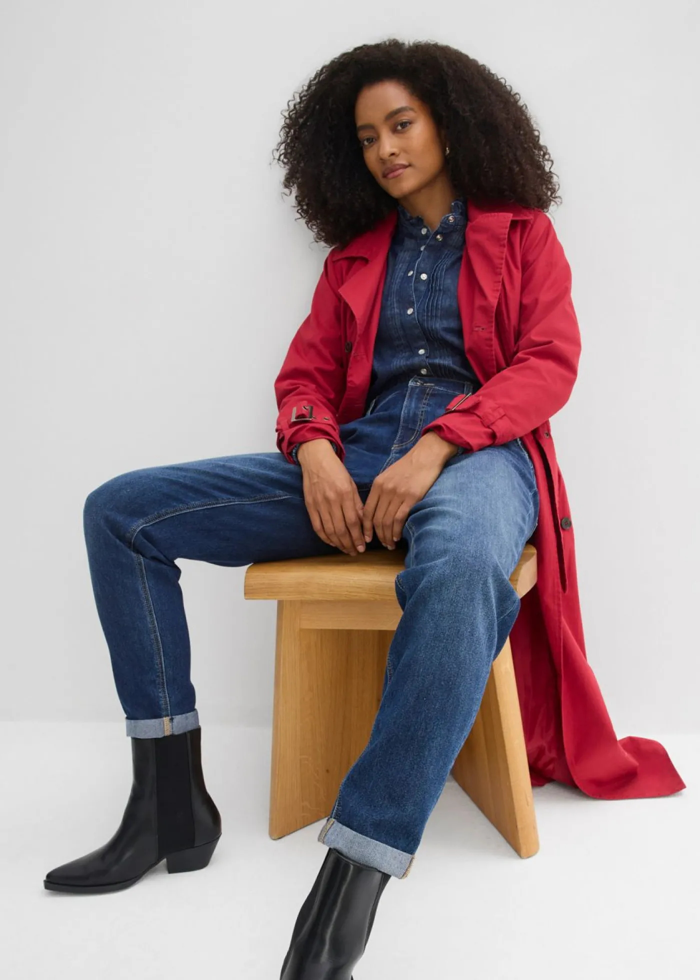 bonprix bonprix Vaqueros tipo boyfriend con talle medio y cinturilla elástica azul oscuro denim usado Outlet