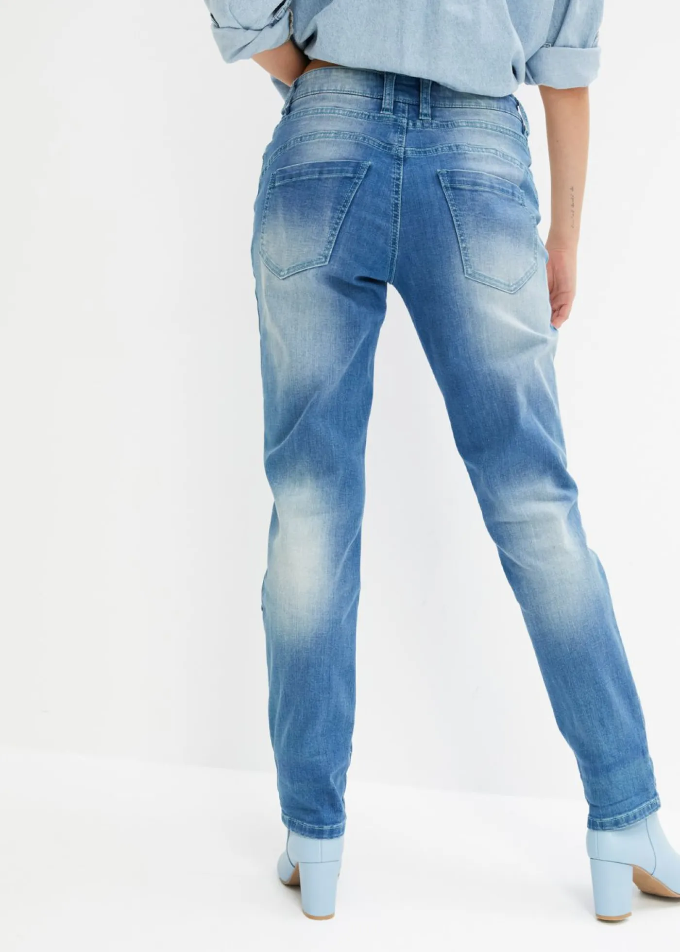bonprix bonprix Vaqueros tipo boyfriend, mid waist Denim Hot