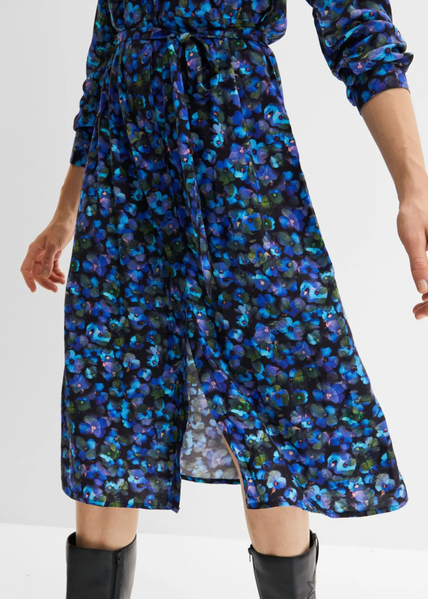 bonprix bonprix Vestido camisero verde oliva dorado/azul mar con flores Outlet