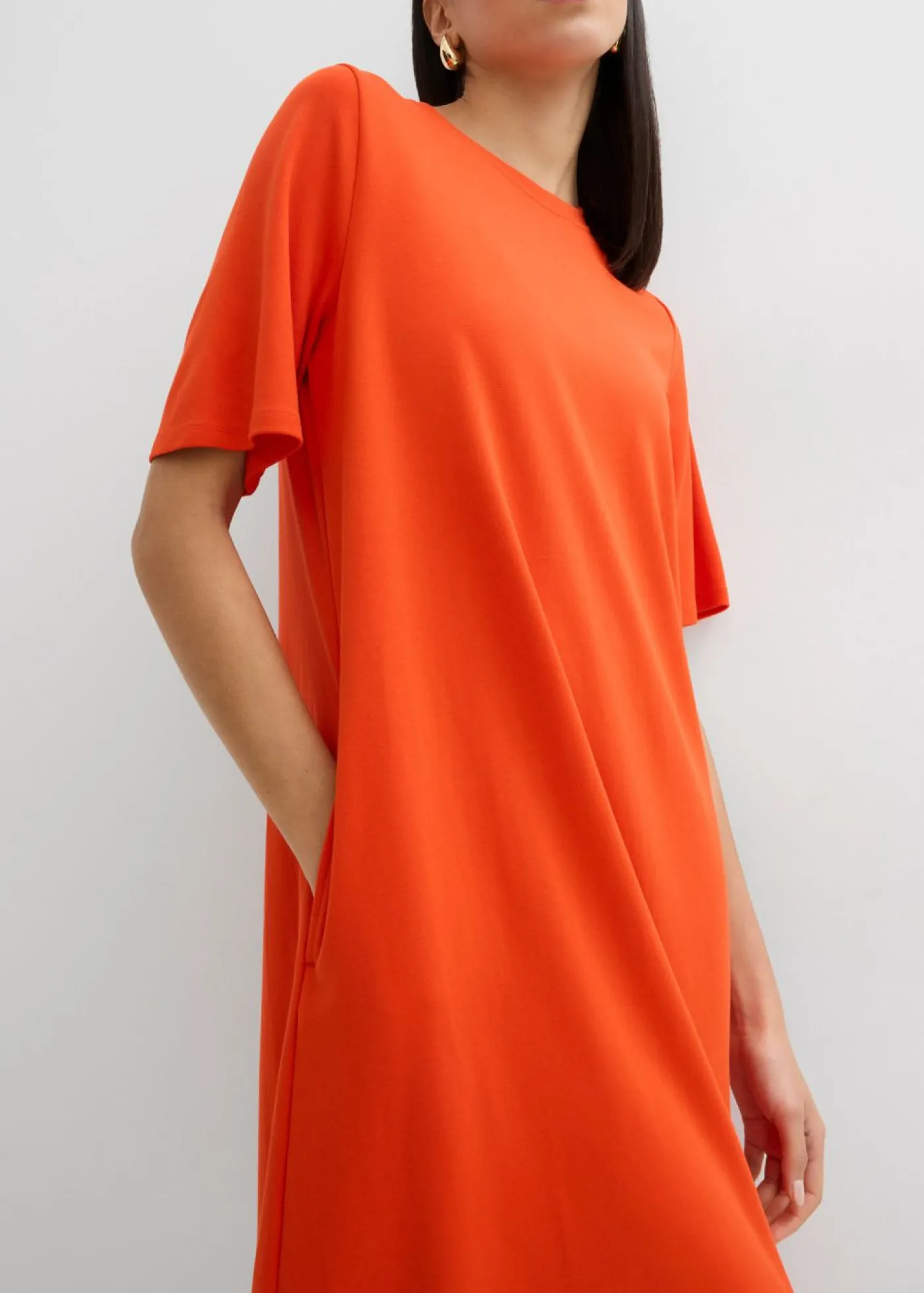 bonprix bonprix Vestido camisero con corte en A en mezcla de viscosa Rojo amapola Hot