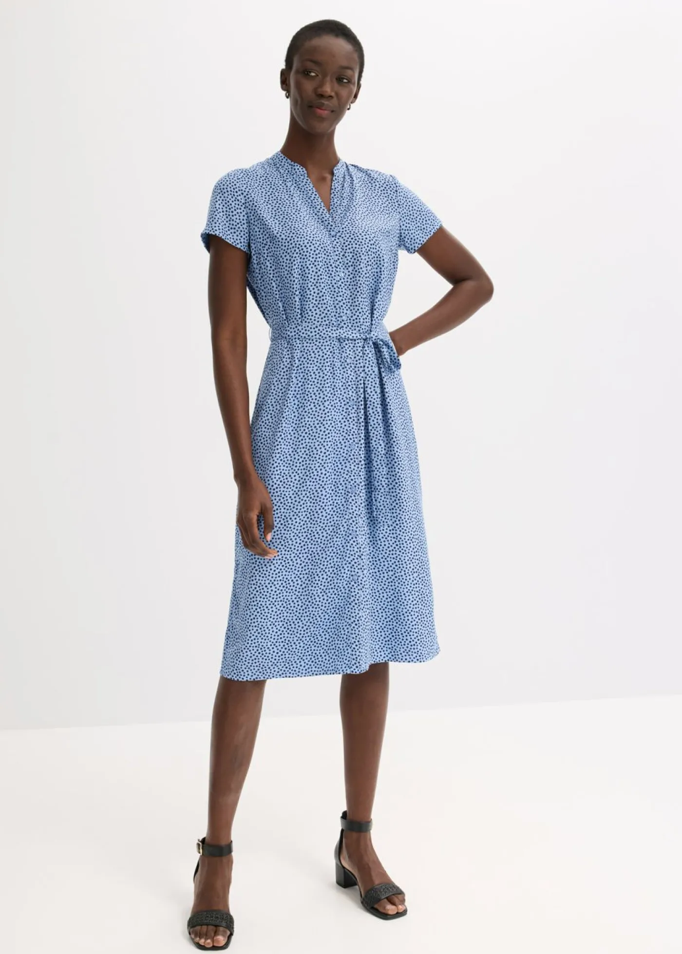 bonprix bonprix Vestido camisero con lunares azul provenzal/azul marino topos
