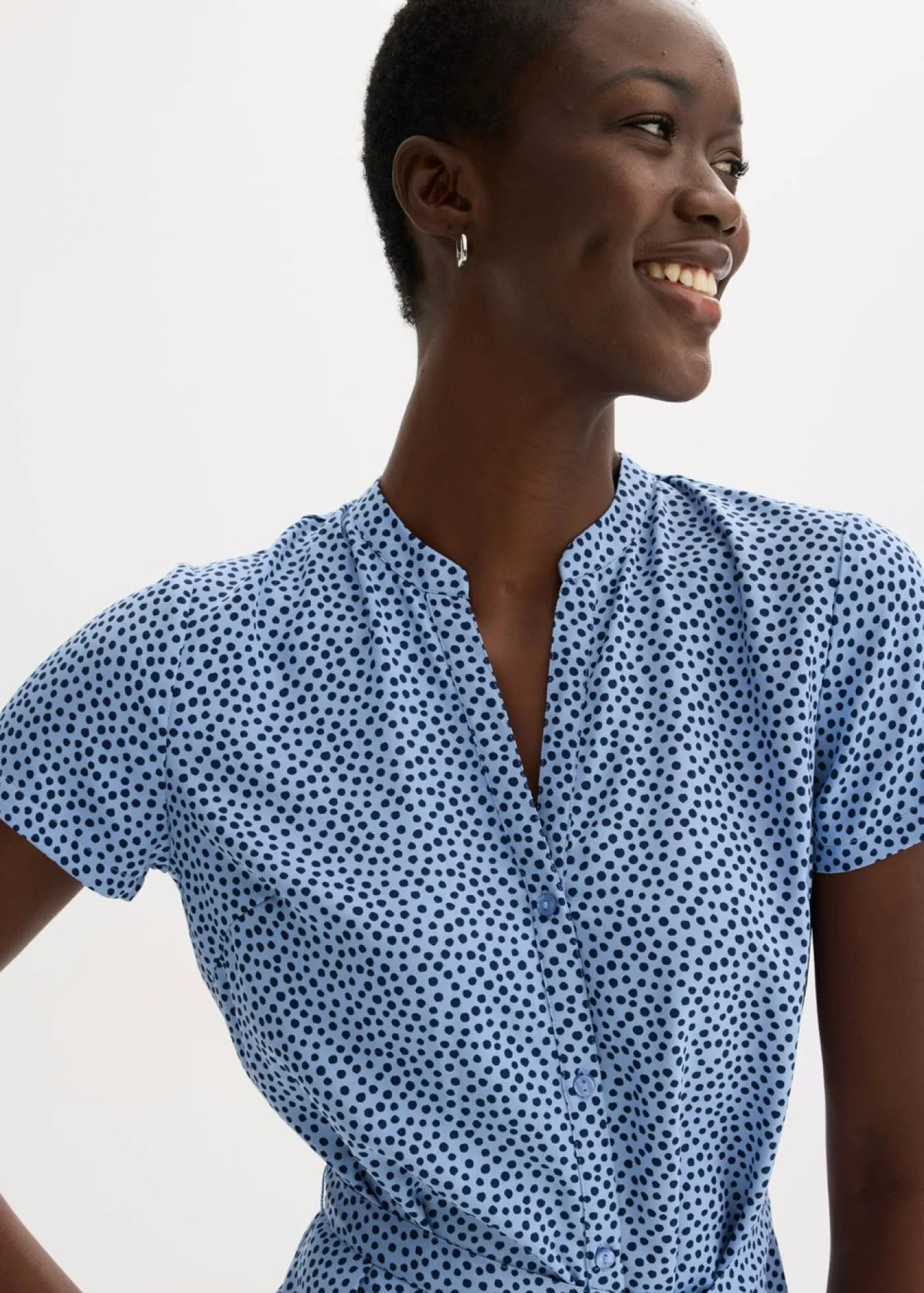 bonprix bonprix Vestido camisero con lunares azul provenzal/azul marino topos