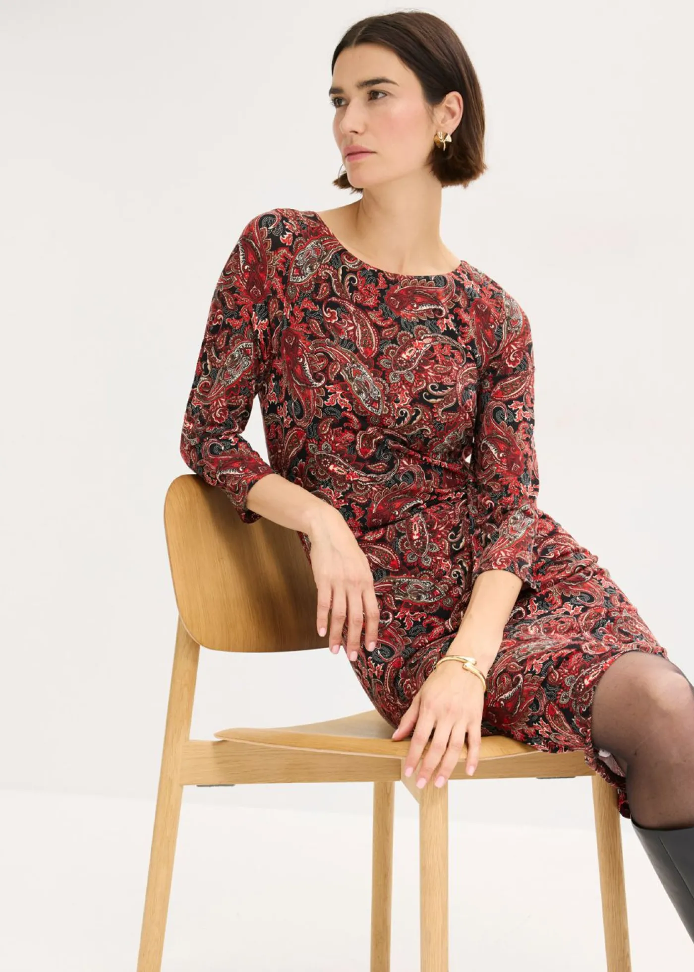 bonprix bonprix Vestido camisero con patrón paisley Negro-rojo con patrón paisley Clearance