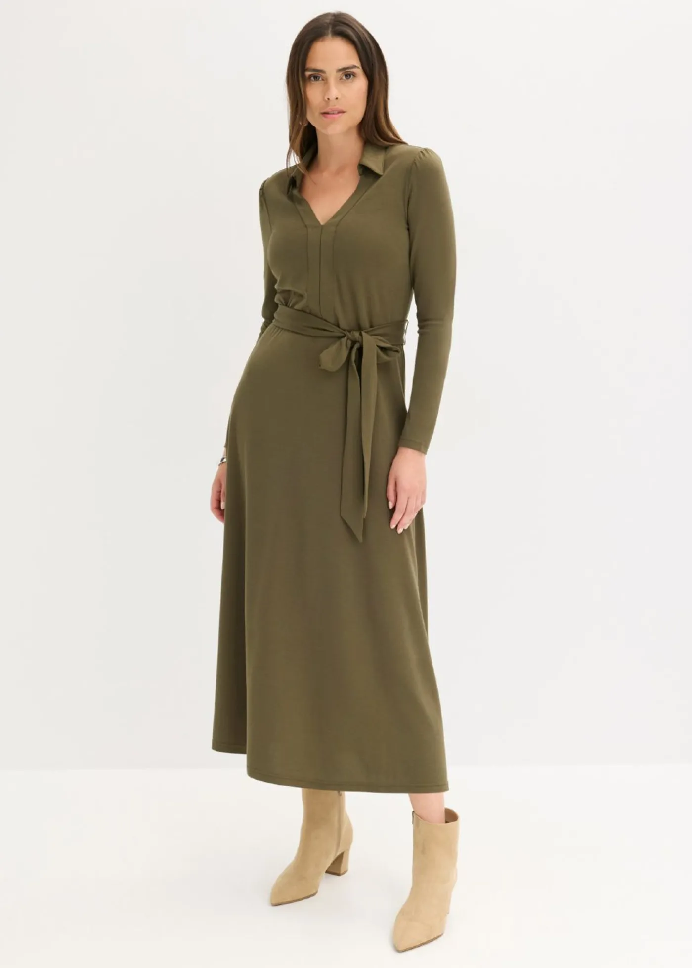 bonprix bonprix Vestido camisero con viscosa Verde oliva oscuro