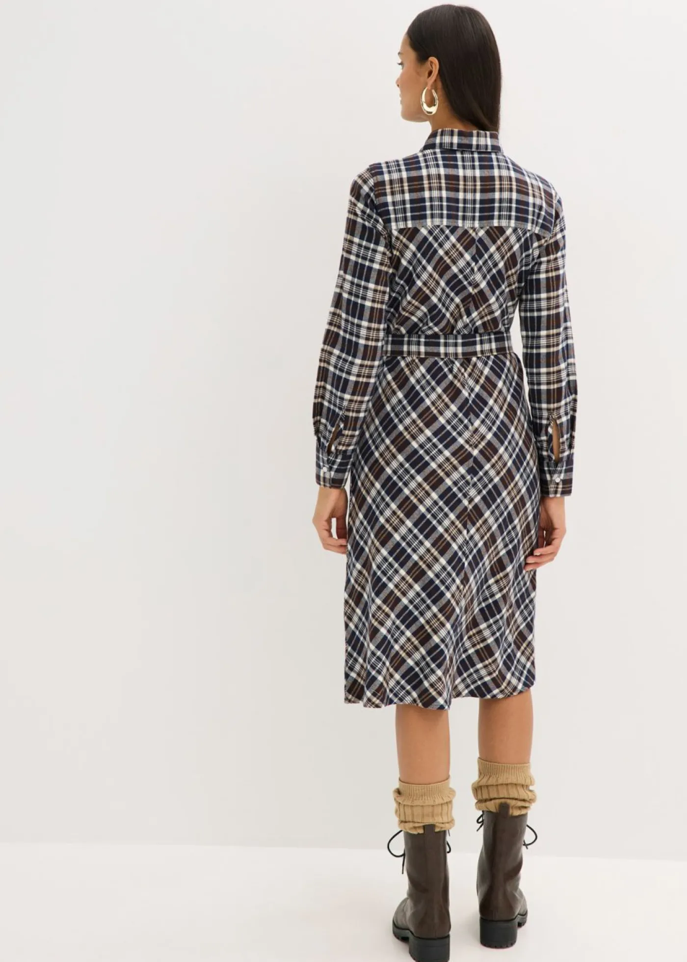 bonprix bonprix Vestido camisero de franela suave Marrón oscuro de cuadros Clearance