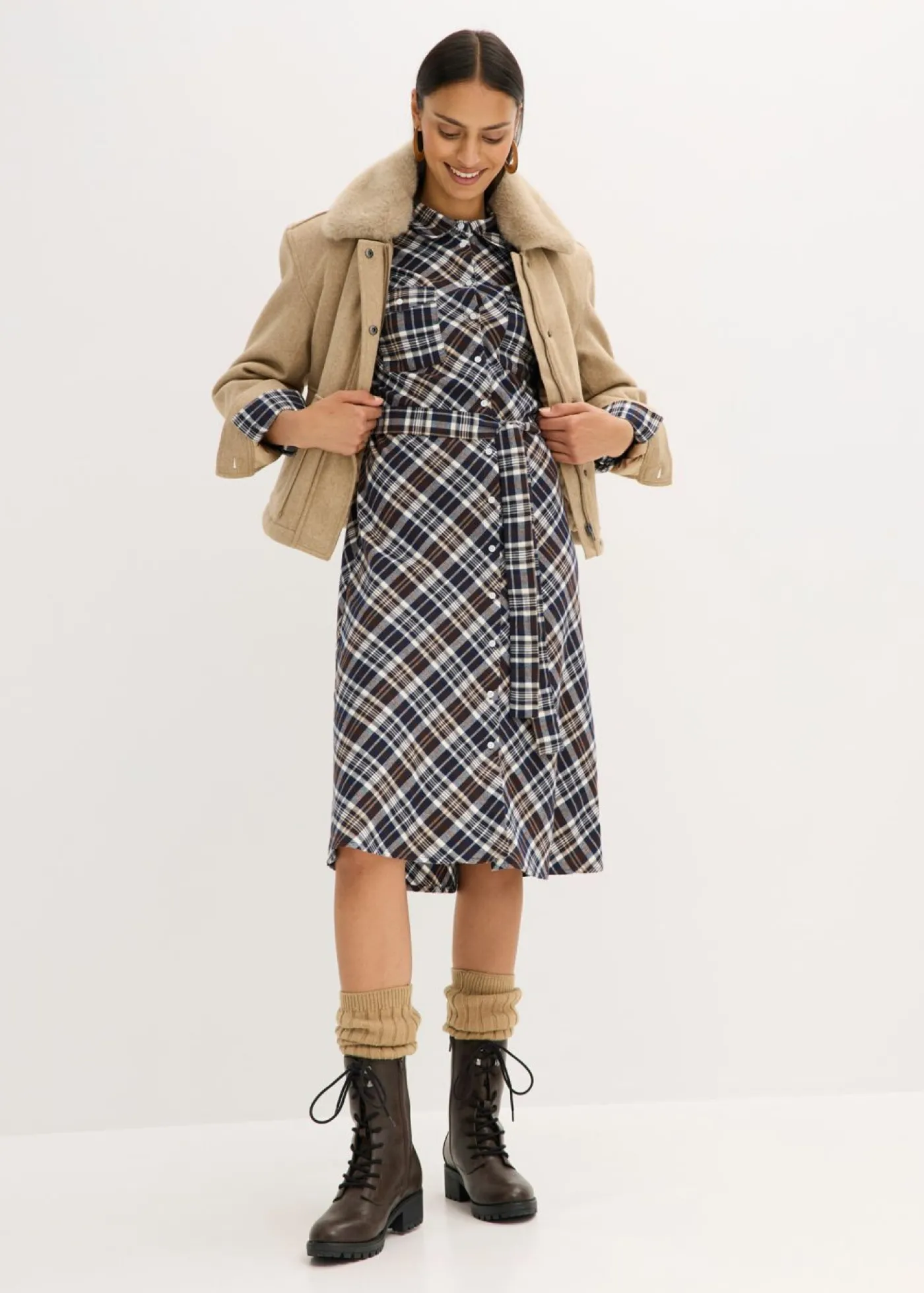bonprix bonprix Vestido camisero de franela suave Marrón oscuro de cuadros Clearance