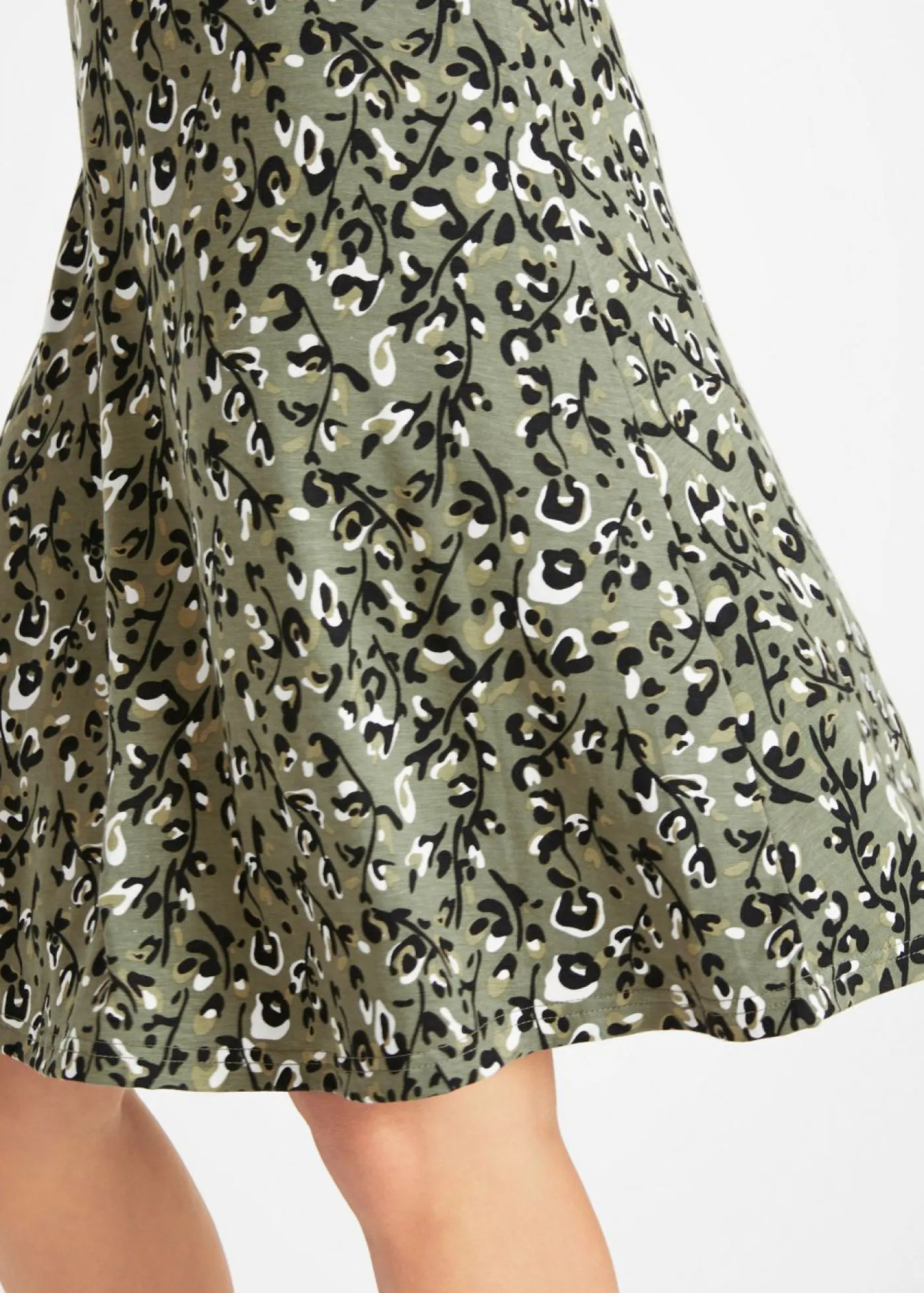 bonprix bonprix Vestido camisero de mezcla de viscosa fluida piel de leopardo oliva Best