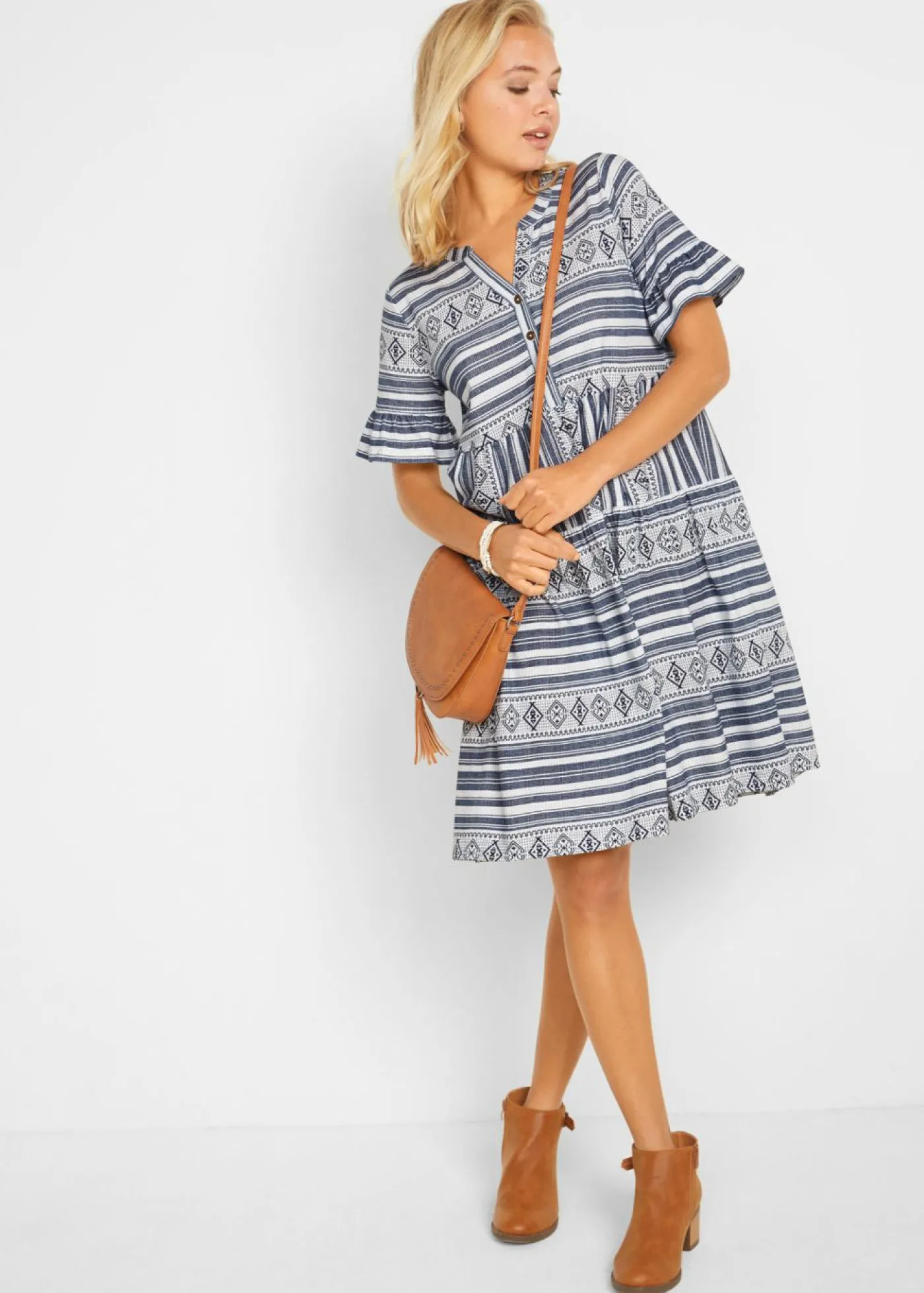 bonprix bonprix Vestido camisero de mezcla de viscosa fluida blanco-azul marino Clearance