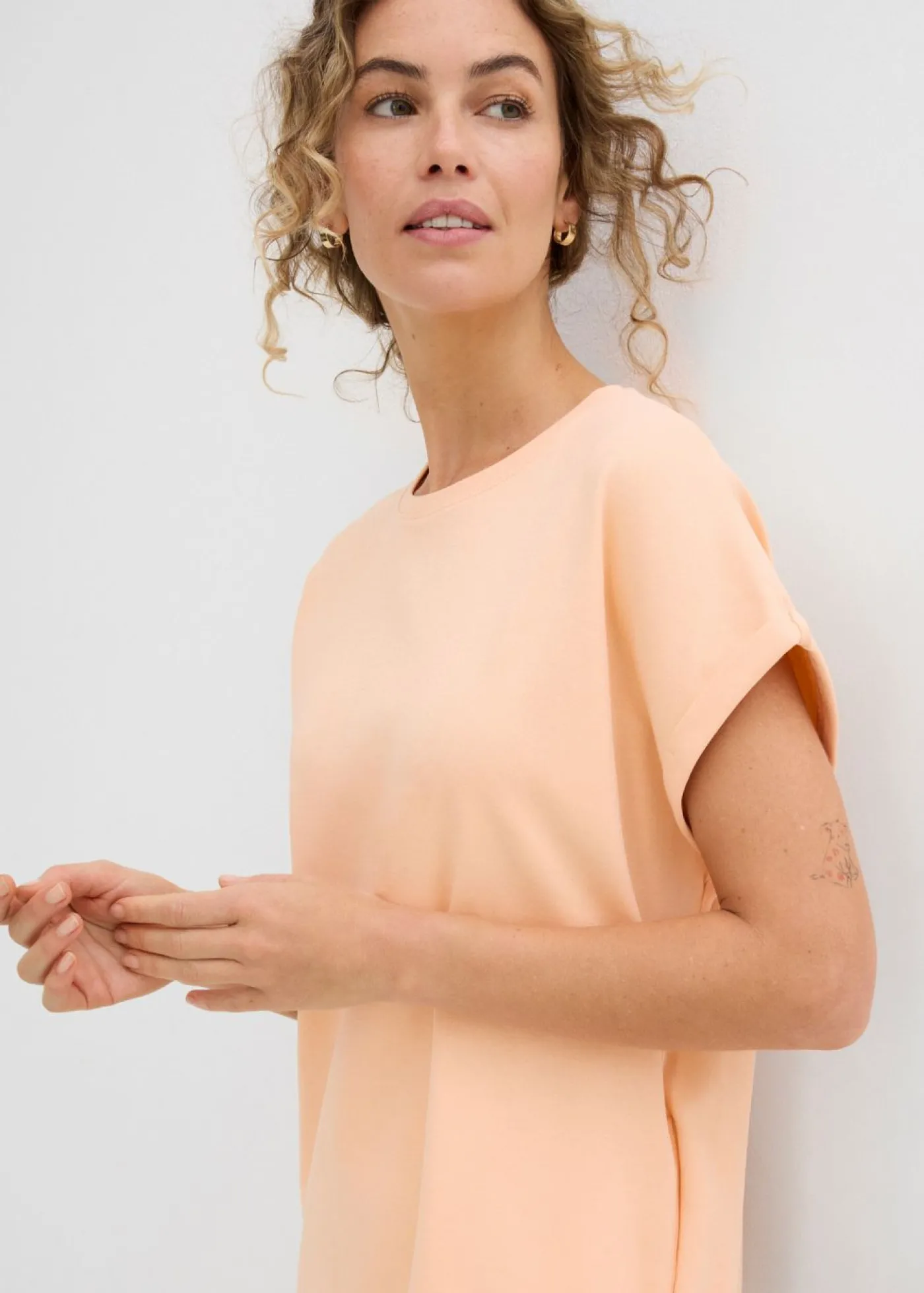 bonprix bonprix Vestido camisero de tejido interlock resistente Melocotón Best