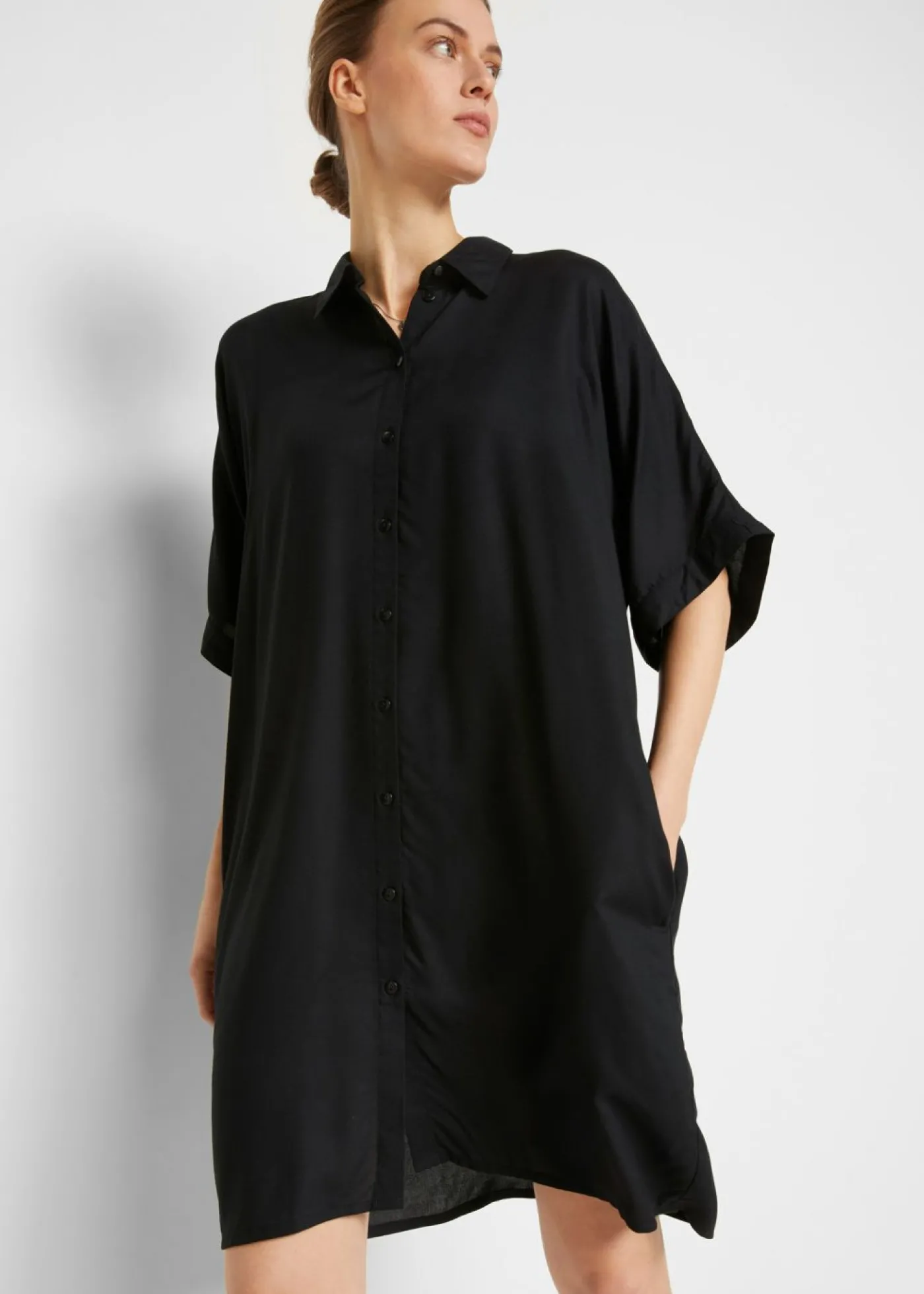 bonprix bonprix Vestido camisero de viscosa fina Negro Discount