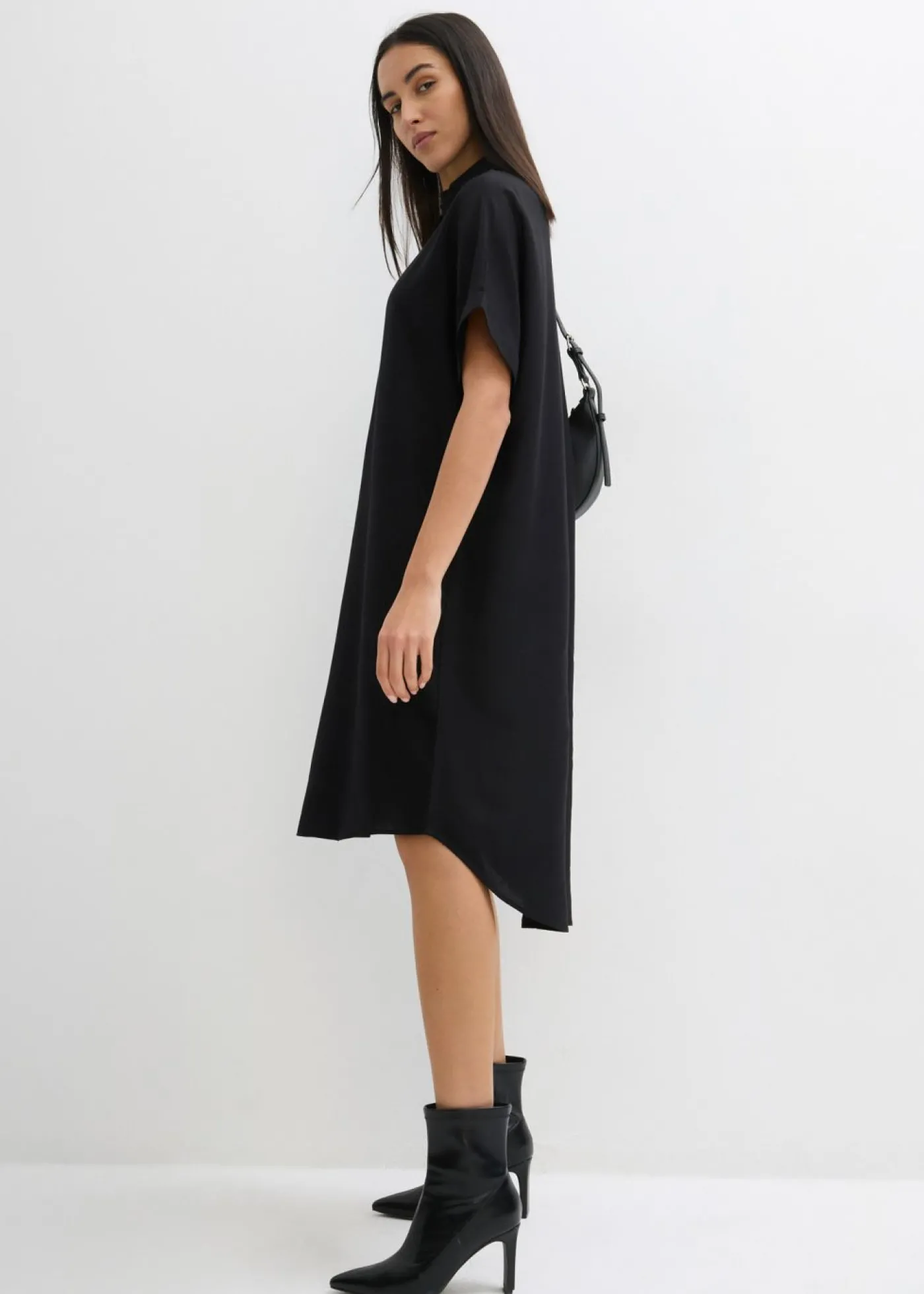 bonprix bonprix Vestido camisero de viscosa fina Negro