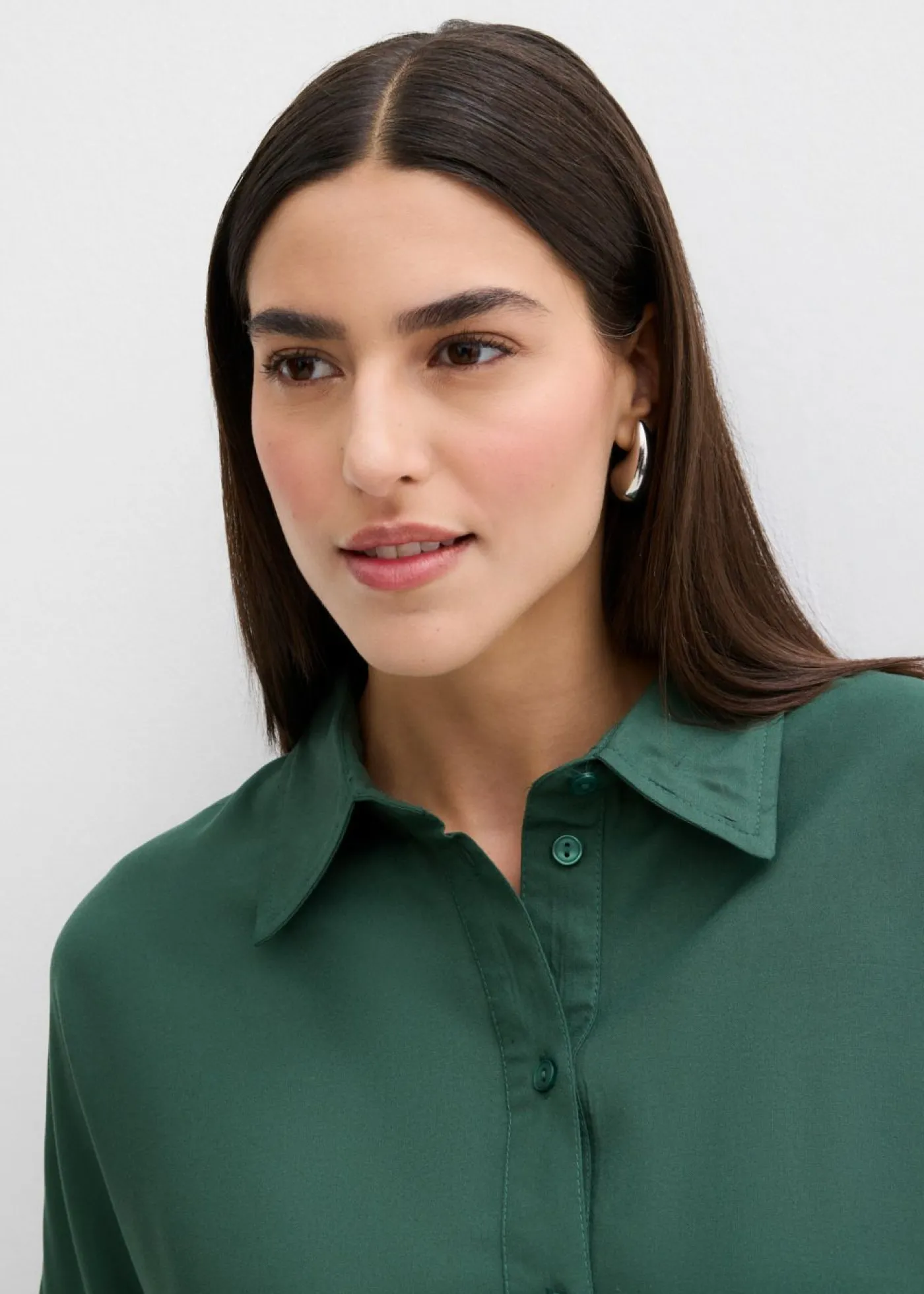 bonprix bonprix Vestido camisero de viscosa fina verde sombra Clearance
