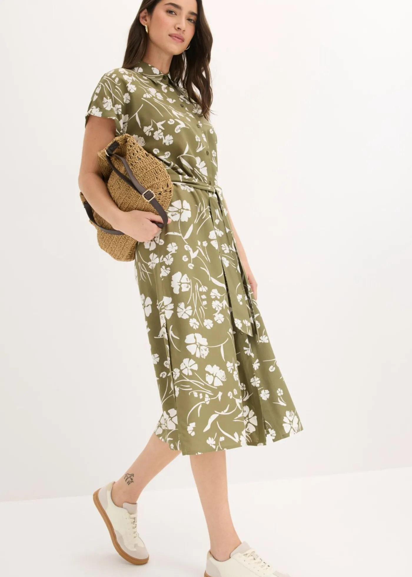 bonprix bonprix Vestido camisero de viscosa pura Verde oliva-blanco de flores Outlet