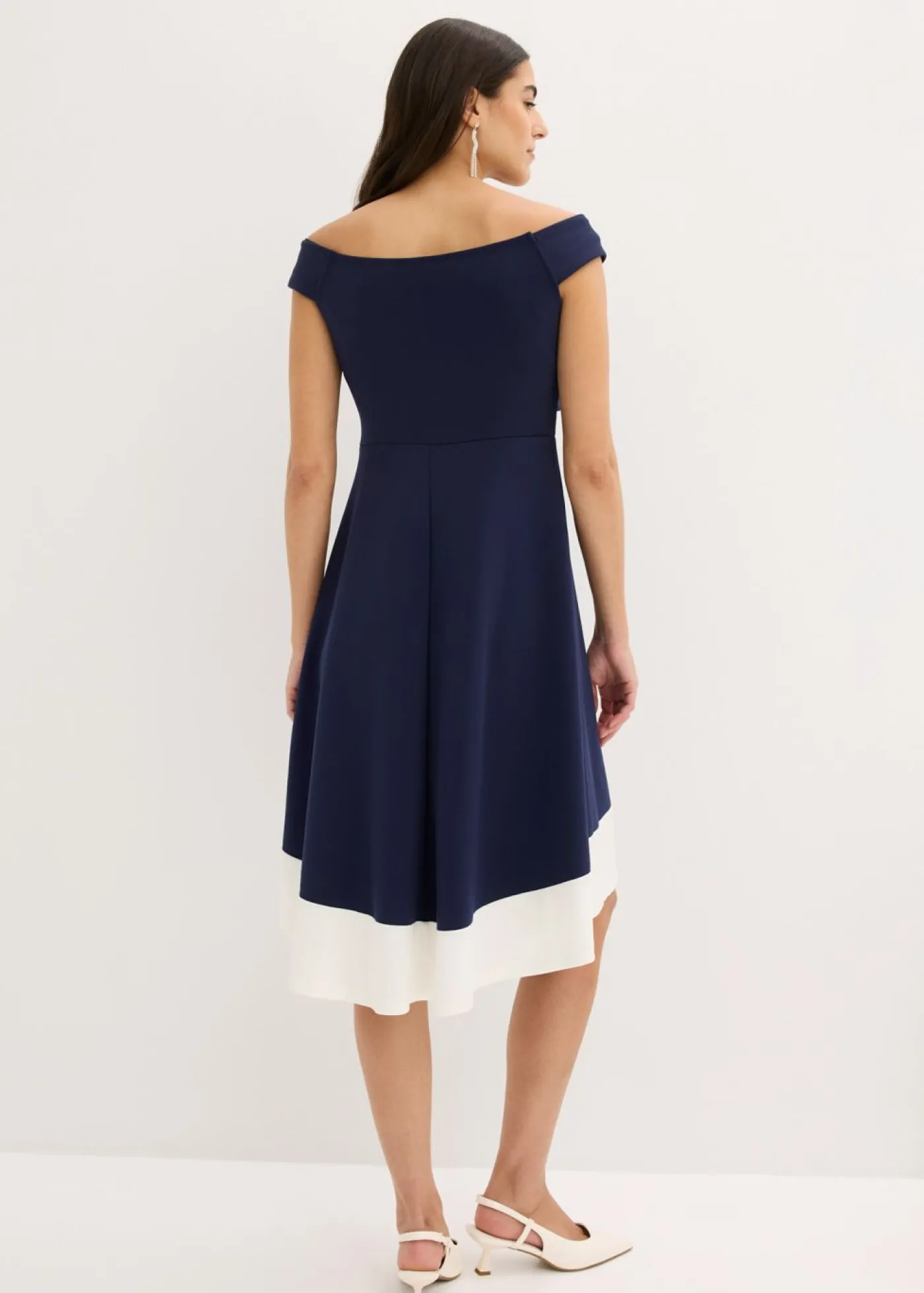 bonprix bonprix Vestido con escote bañera y detalle de nudo Azul marino-blanco New