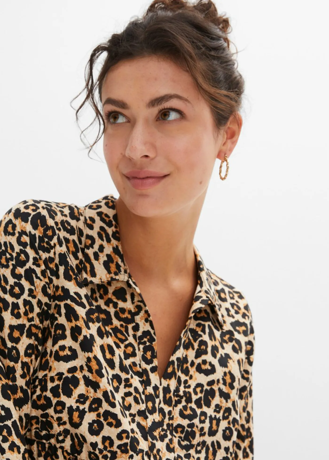 bonprix bonprix Vestido con estampado animal Beige tiza-marrón con estampado de leopardo New
