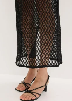 bonprix bonprix Vestido con hombros al descubierto y encaje Negro Outlet