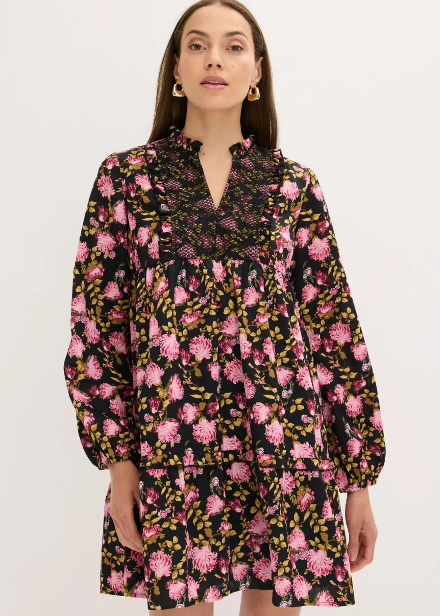 bonprix bonprix Vestido corto Negro con flores Sale