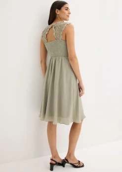 bonprix bonprix Vestido corto con encaje Verde alga Hot