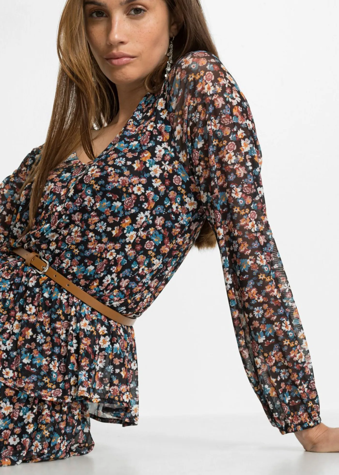 bonprix bonprix Vestido corto de malla Negro de flores Clearance