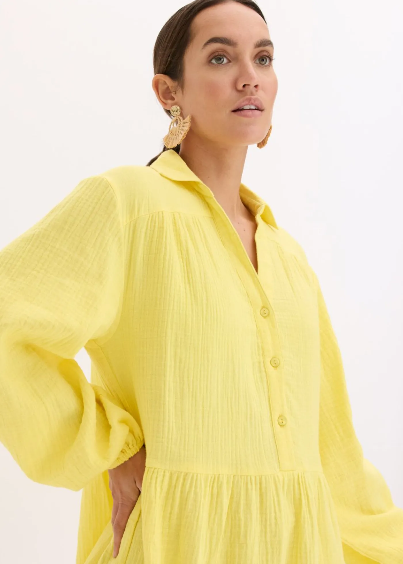 bonprix bonprix Vestido corto de muselina con paneles Amarillo suave Online