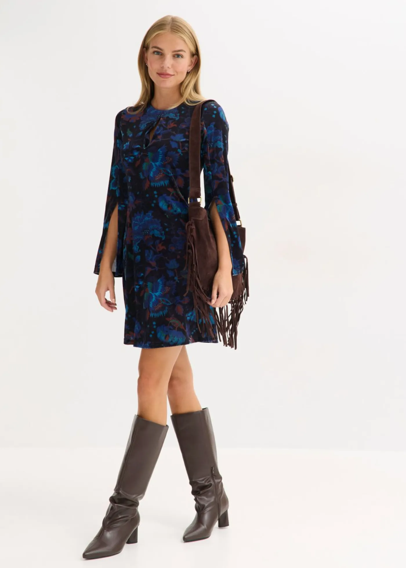 bonprix bonprix Vestido corto de terciopelo fluido Negro de flores Outlet