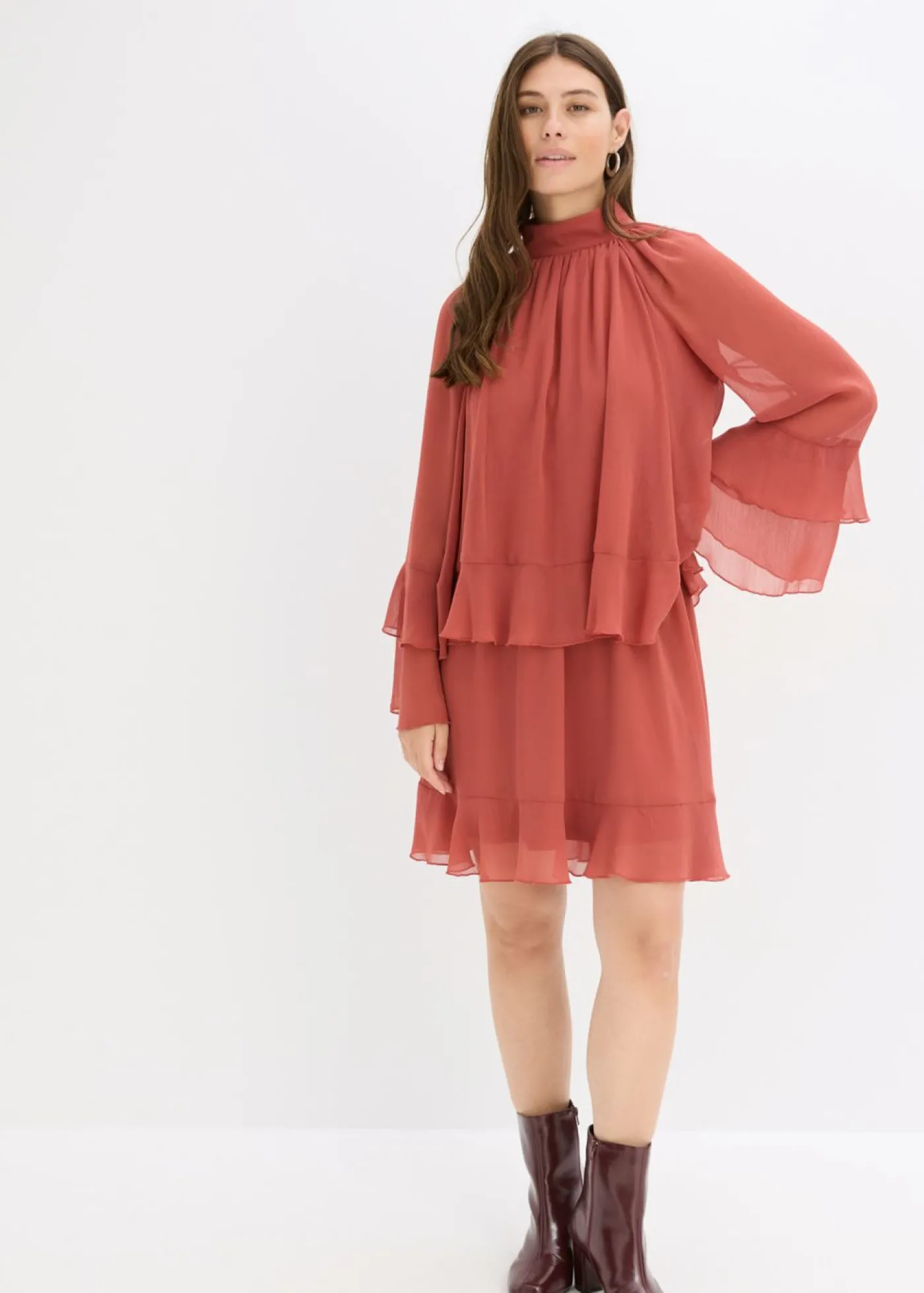 bonprix bonprix Vestido de gasa con volantes marrón marsala Online