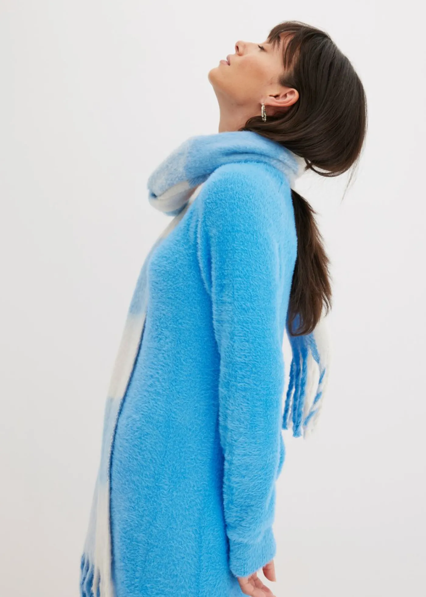 bonprix bonprix Vestido de punto azul brillante Clearance